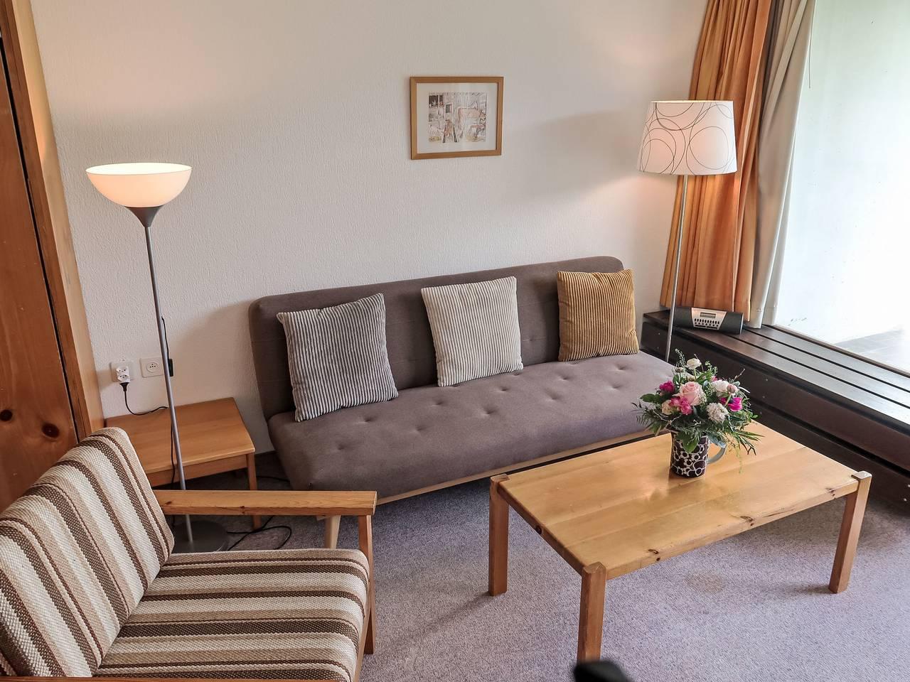 Vakantieappartement met binnenzwembad en zwembad in Disentis, Surselva, Zwitserland voor 4 personen foto 4