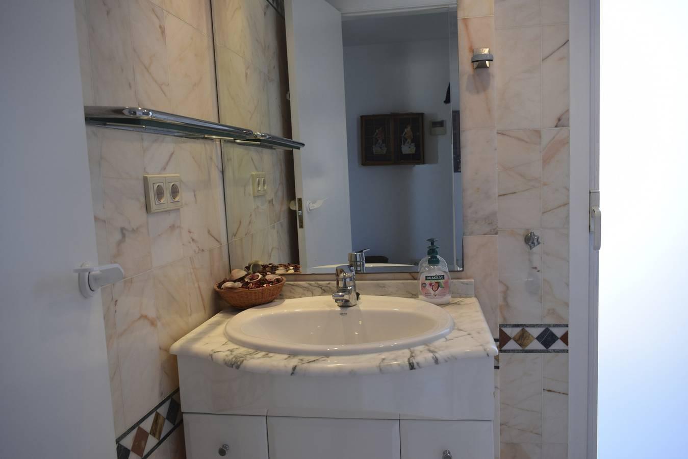 Vakantieappartement met zwembad en ligging bij zee in El Palmar, Costa Blanca, Spanje voor 10 personen foto 19