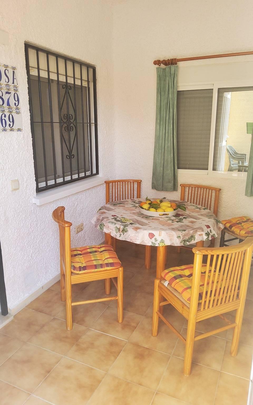 Villa 'Rosa - La Marina Urbanisation' met Wi-Fi, A/C, Terrassen in San Fulgencio, Costa Blanca, Spanje voor 5 personen foto 22