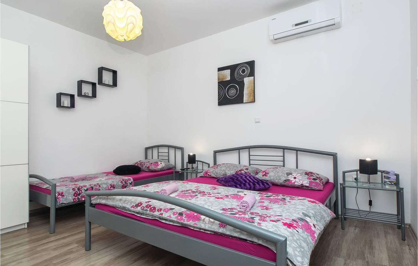 Vakantieappartement in Jesenice, Kroatië voor 3 personen foto 13
