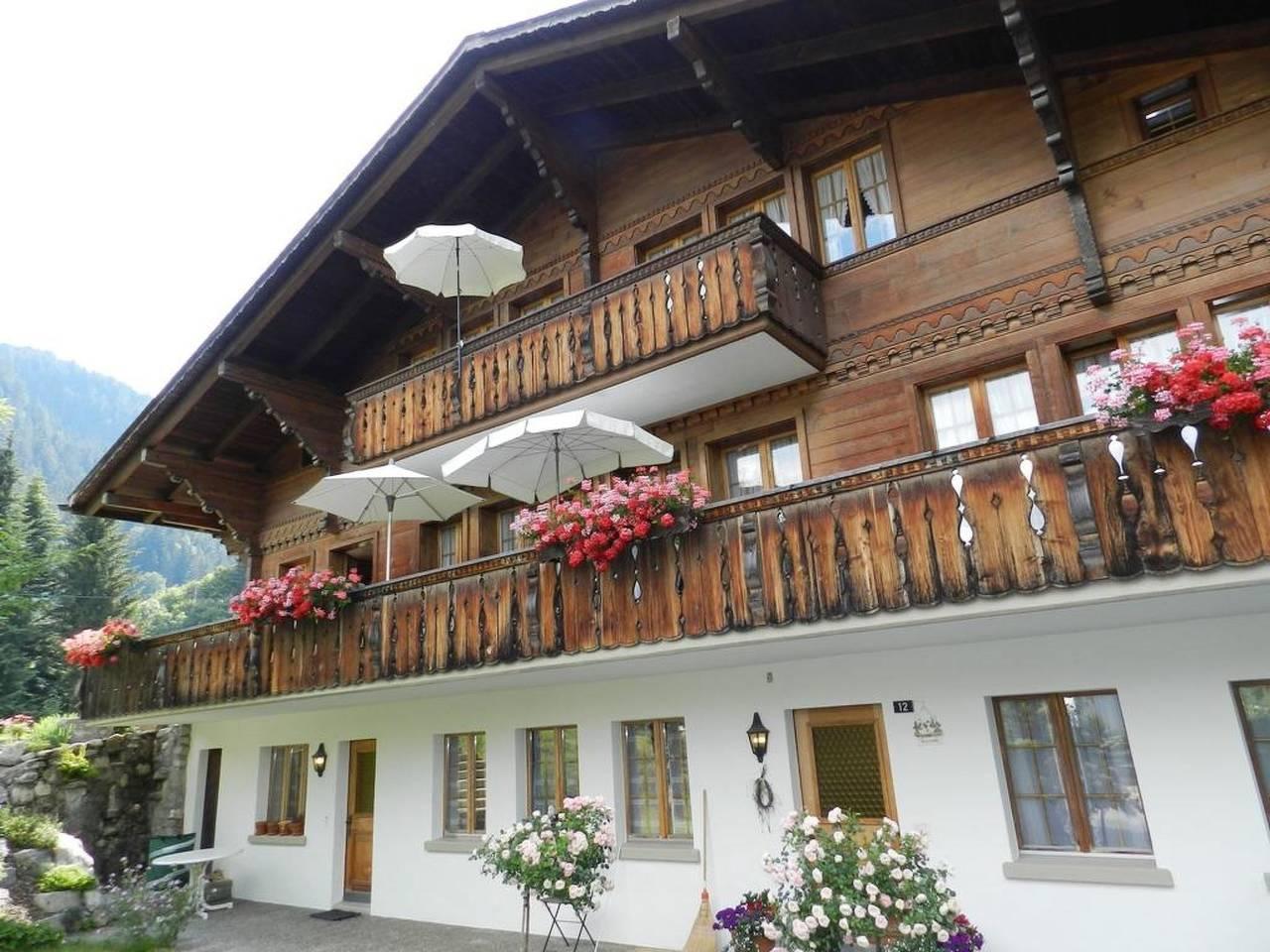 Abendrot in Saanenmöser, Saanen, Zwitserland voor 2 personen foto 3
