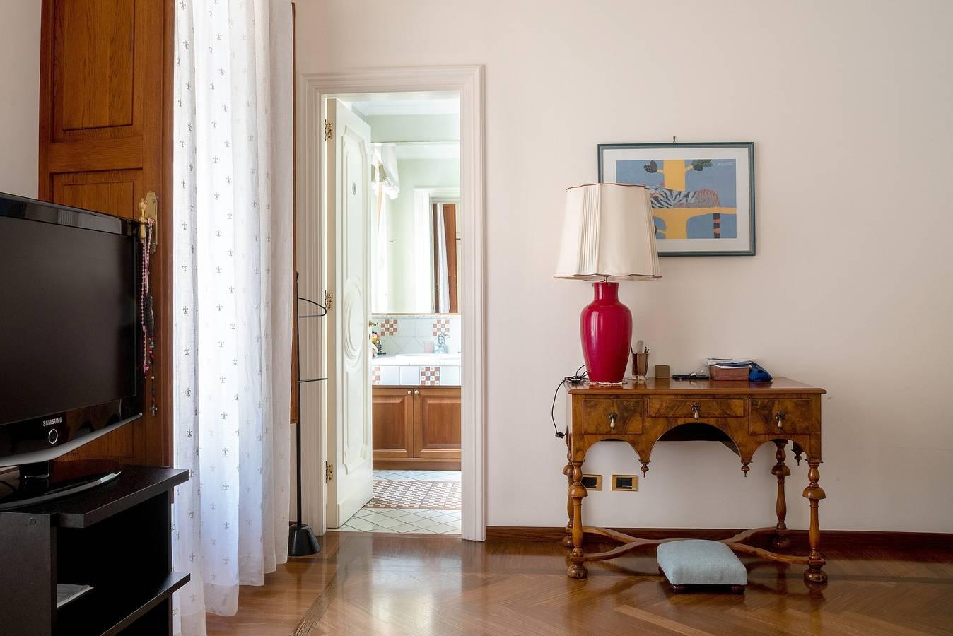 Villa 'Palazzo Paladini' in het stadscentrum met zwembad en Wi-Fi in Lecce, Provincie Lecce, Italië voor 8 personen foto 22