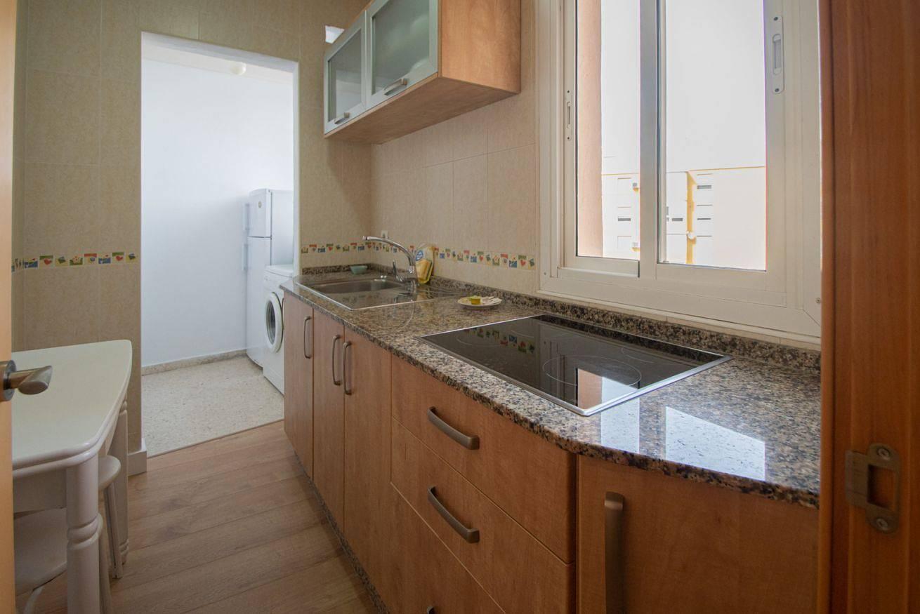 Vakantieappartement met balkon/terras in Playa La Victoria, Cádiz, Spanje voor 4 personen foto 21