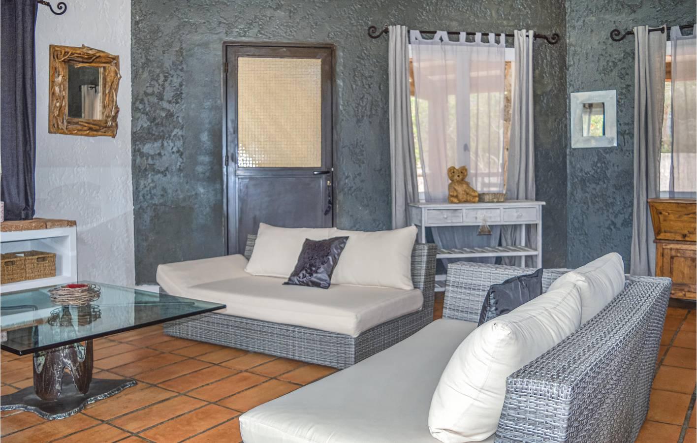Figari Oasis: Modern appartement met zwembad en terras in Figari, Frankrijk voor 9 personen foto 19
