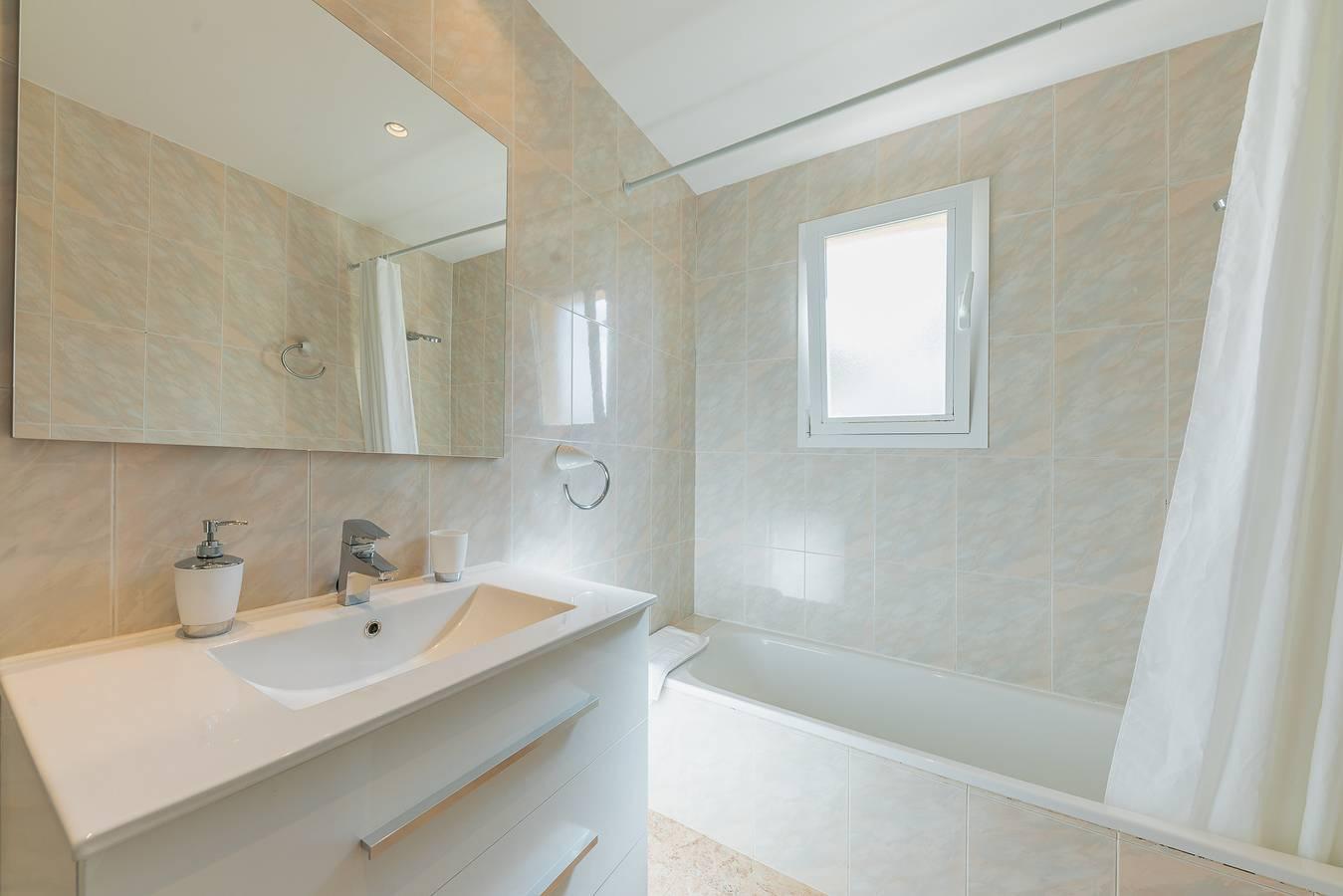 Villa Bahía de Palma in Cala Vinyes, Calvià, Spanje voor 12 personen foto 24