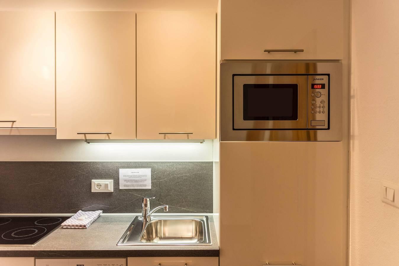 Appartement 'Cesa Sassela' met Bergzicht, Sauna, Zwembad, Tuin in Ortisei, Dolomiti Superski, Italië voor 4 personen foto 23
