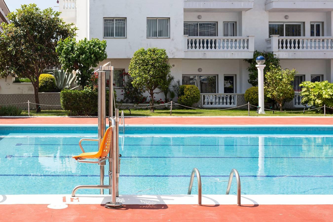 Vakantieappartement vlak bij het strand met zwembad, wifi, tuin in Els Pins Blanes, Blanes, Spanje voor 4 personen foto 25