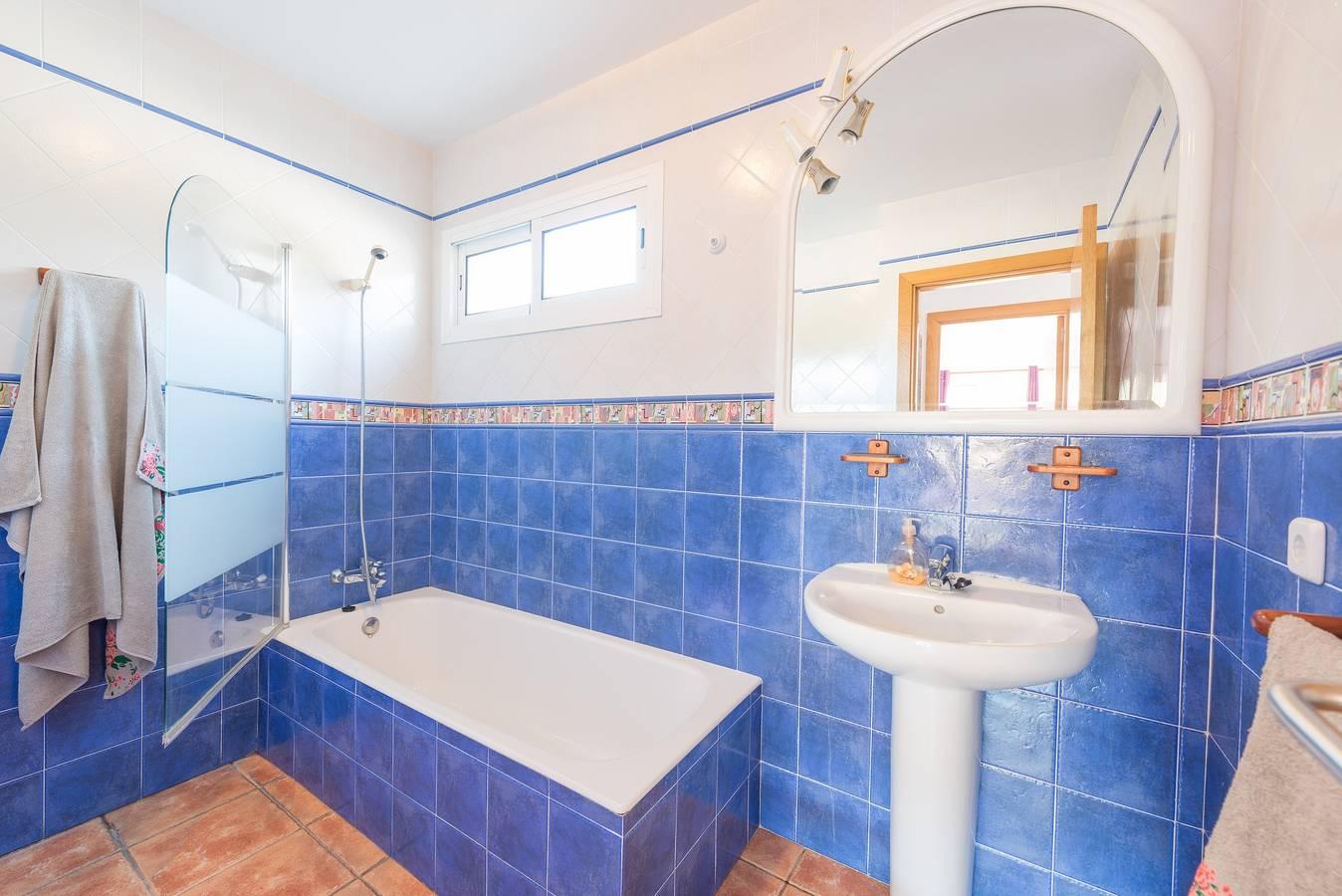 Vakantiehuis 'Rotonda De Aucanada' met privé zwembad, Wi-Fi in Port d'Alcúdia, Alcúdia, Spanje voor 6 personen foto 19
