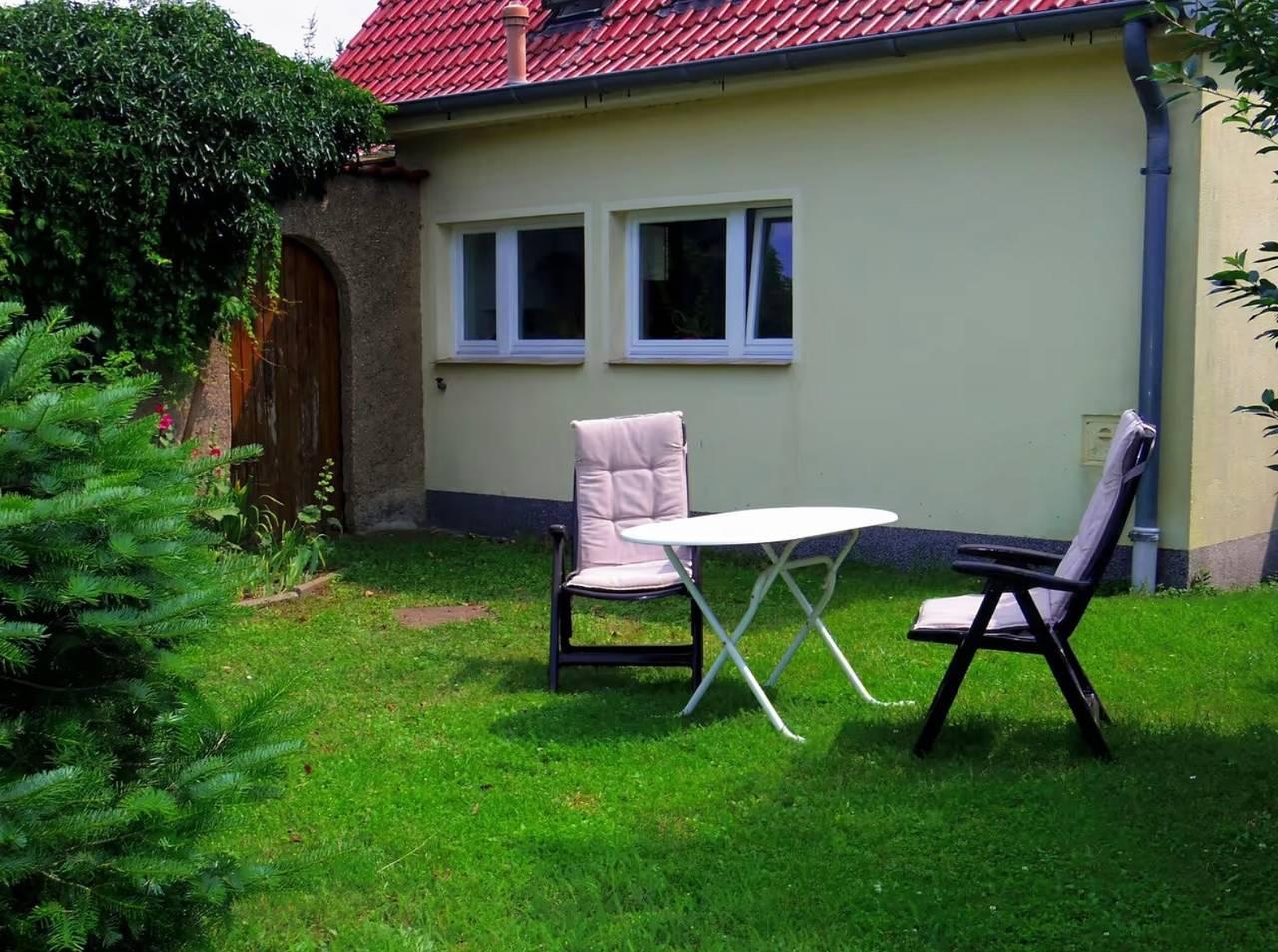 Vakantiewoning 'Im Blumengarten' met wifi, terras & tuin in Schmargendorf, Angermünde, Duitsland voor 5 personen foto 24