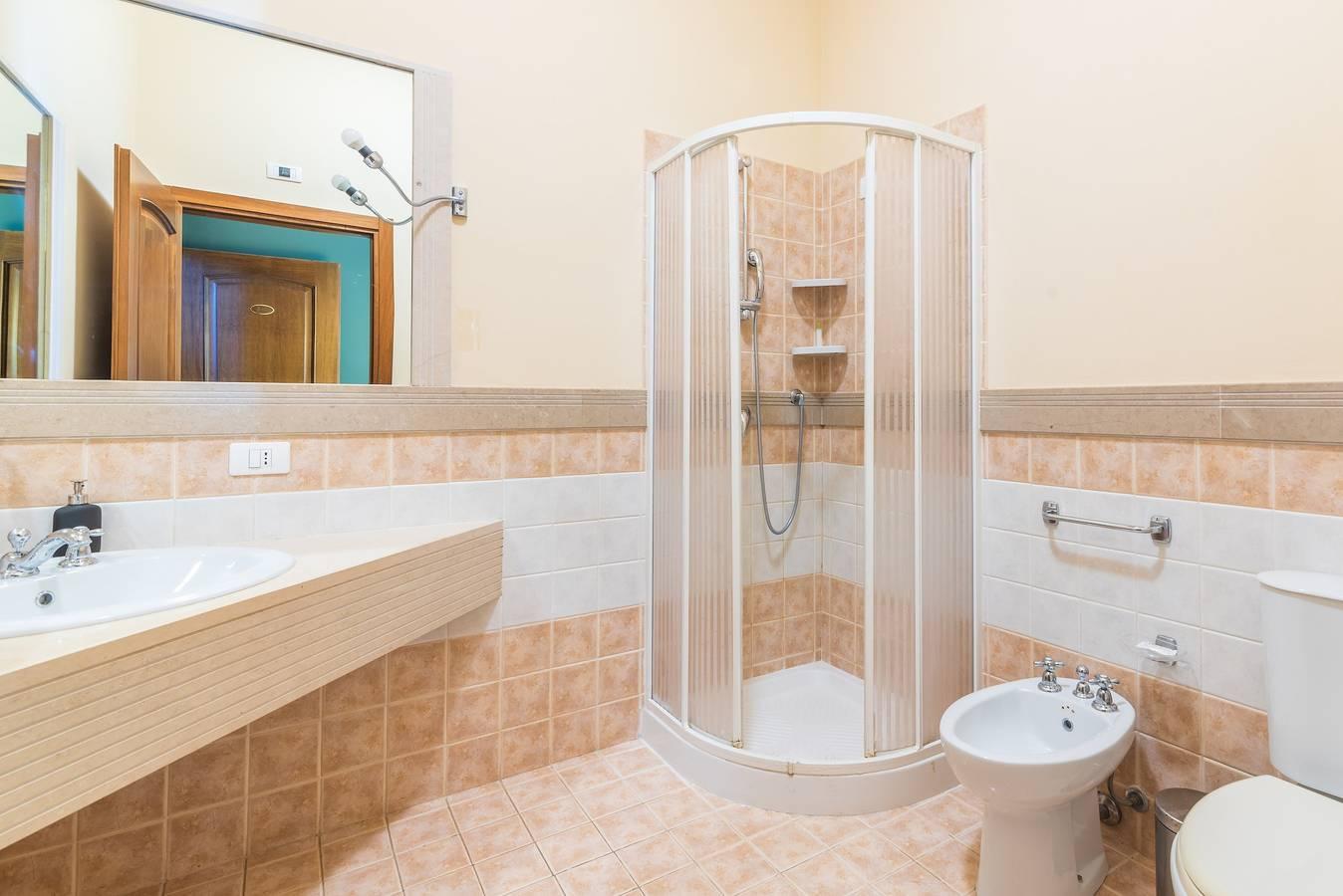 Vakantiehuis 'Casa Neathon' met Wi-Fi, Terras & Balkon in Noto, Italië voor 14 personen foto 22