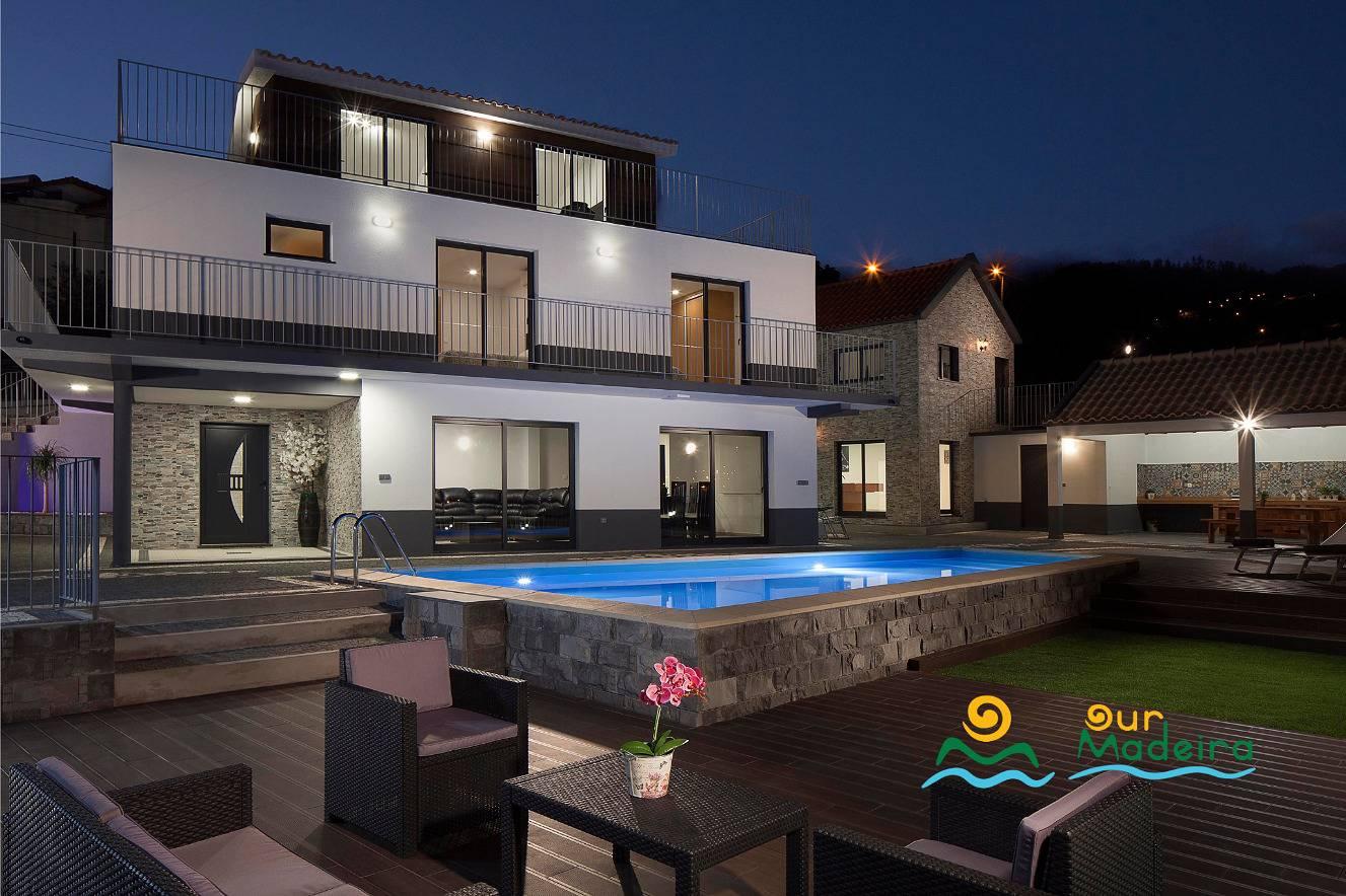 Vakantiehuis met privézwembad en zeezicht in Calheta, Madeira, Portugal voor 10 personen foto 24