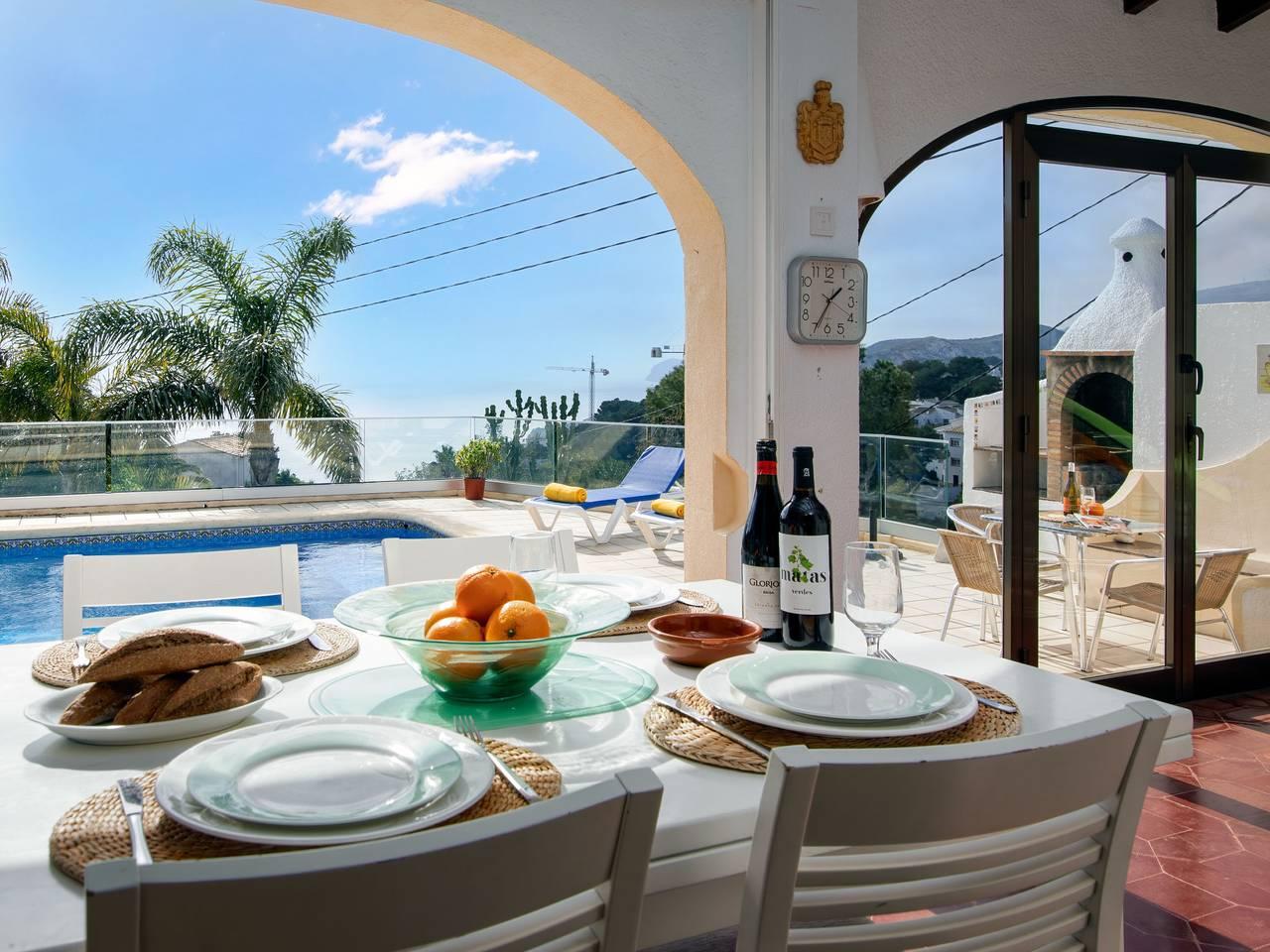 Vakantiehuis met privézwembad en zeezicht in Granadella, Jávea, Spanje voor 6 personen foto 3
