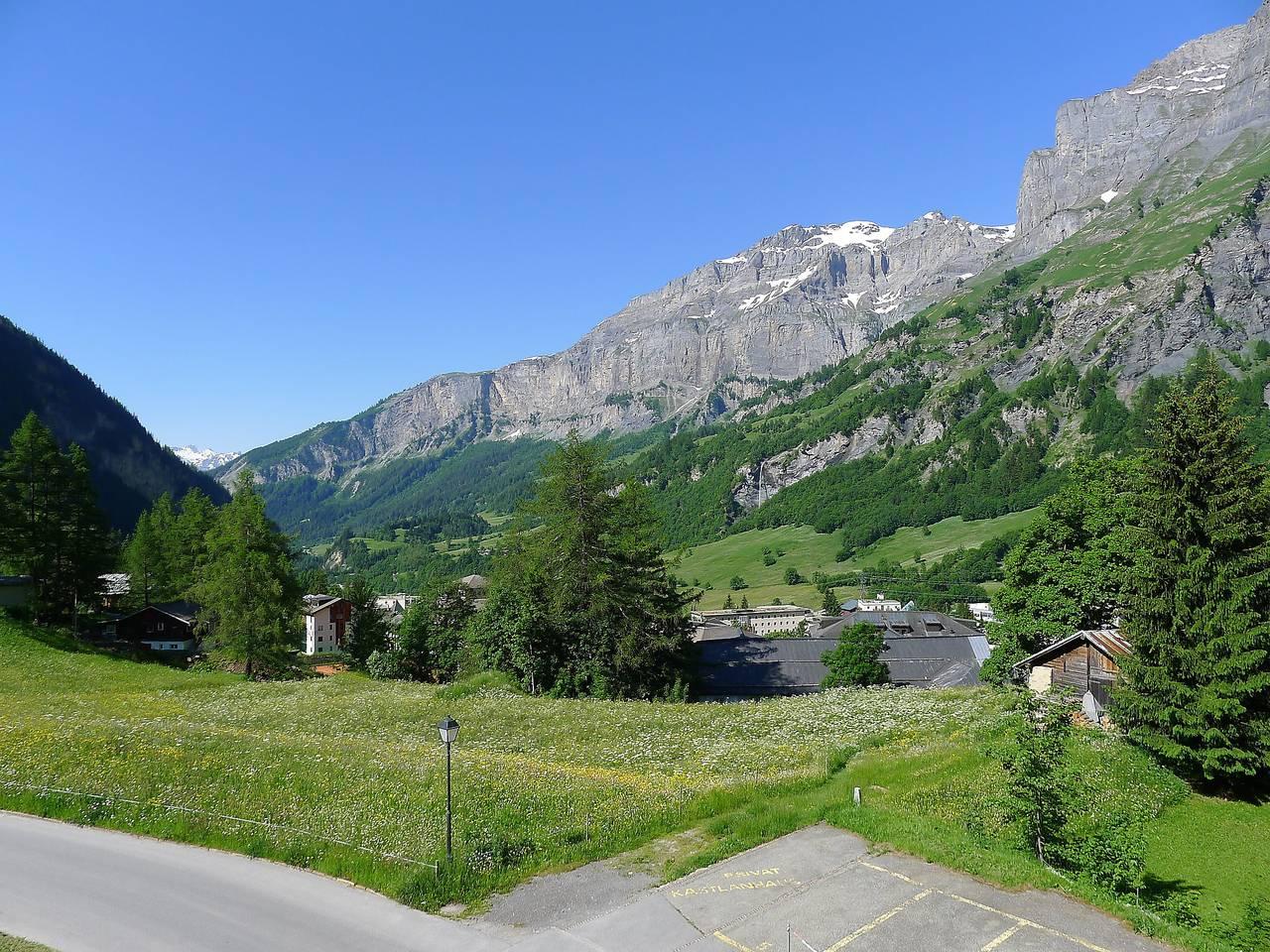 Vakantieappartement met 65 m², 1 slaapkamer en balkon in Leukerbad, Wallis, Zwitserland voor 4 personen foto 6