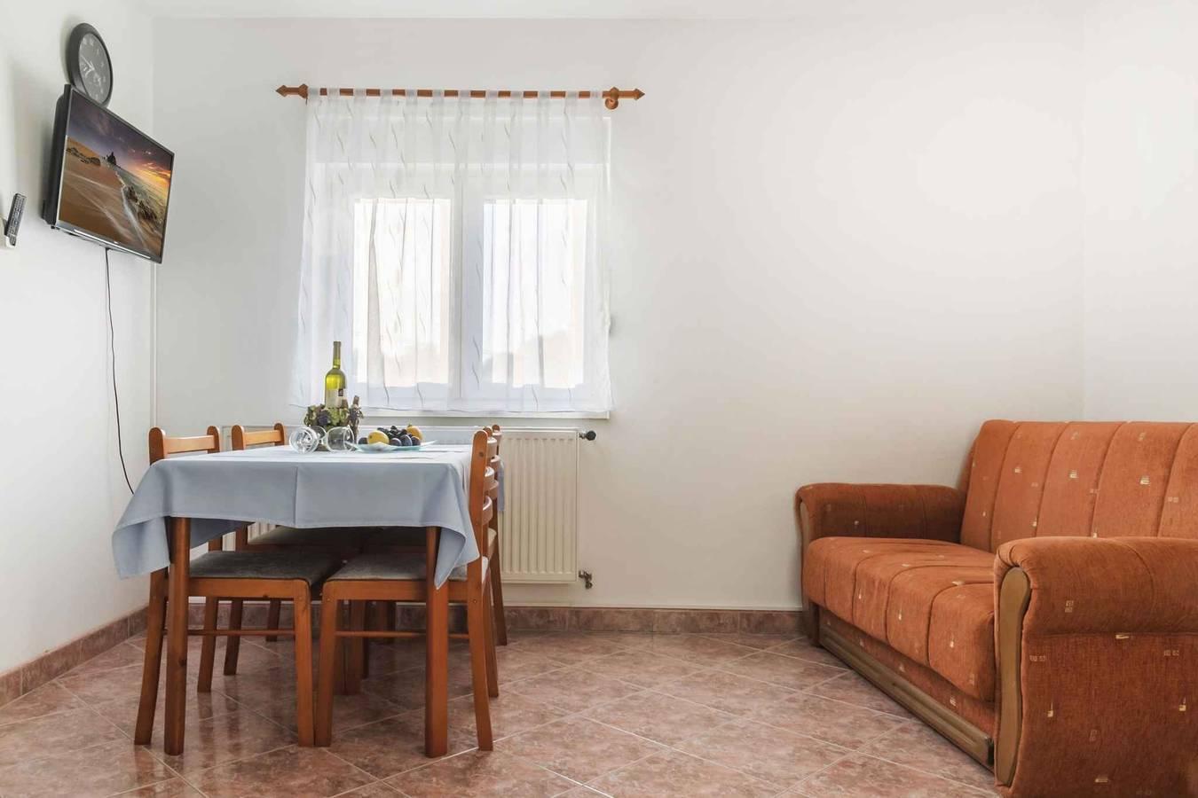 Vakantiehuis met grote tuin en airconditioning in Pula, Kroatië voor 3 personen foto 22