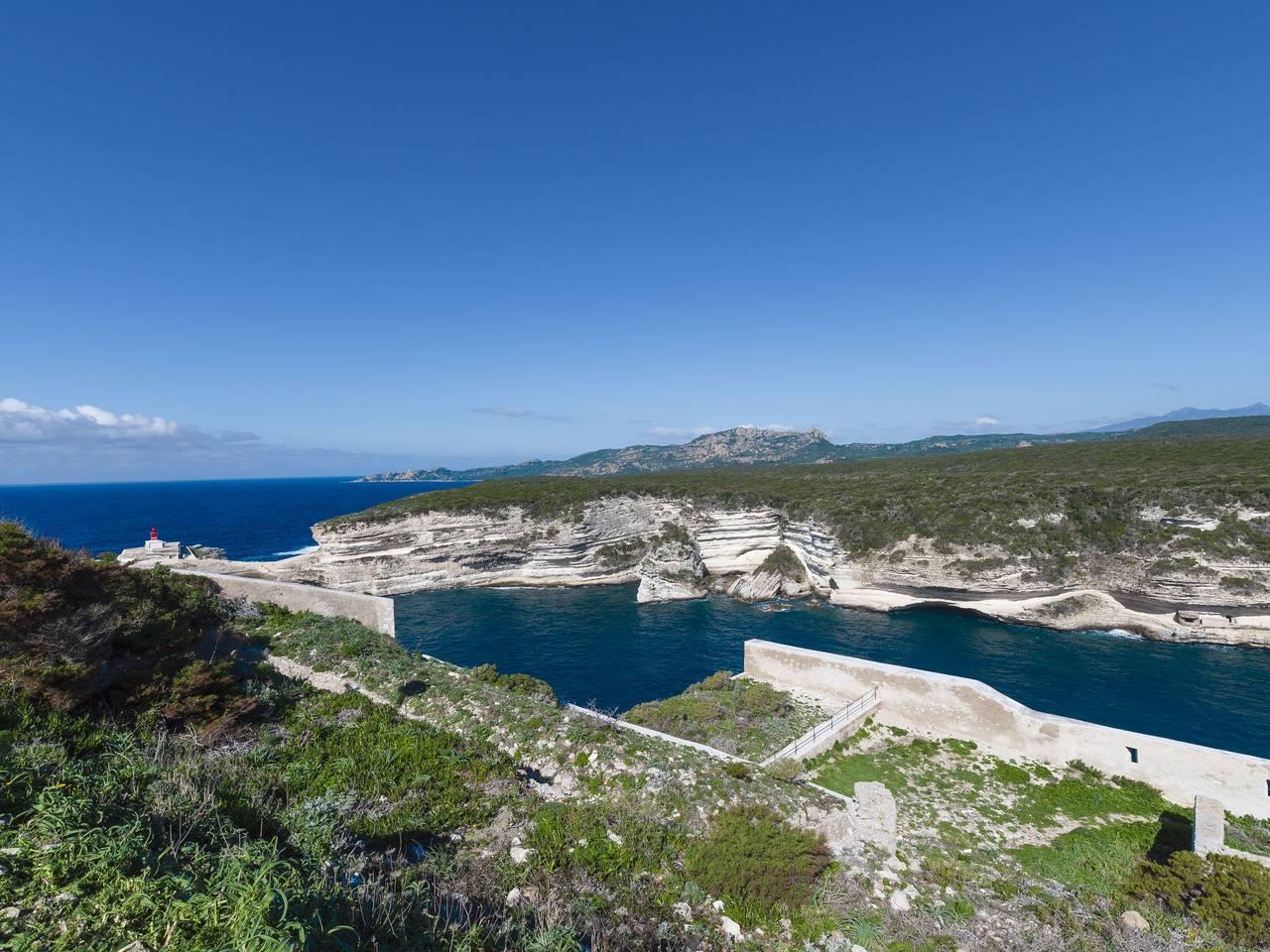 Le Trois du Petit Sperone in Bonifacio, Frankrijk voor 4 personen foto 23