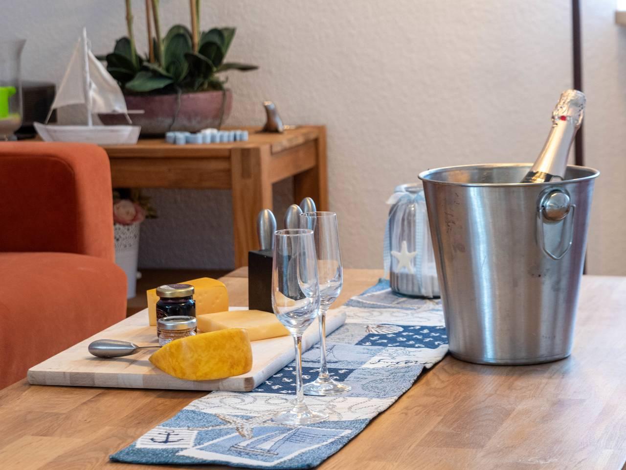 Vakantieappartement met binnenzwembad en zwembad in Strand Norddeich, Norddeich, Duitsland voor 3 personen foto 8