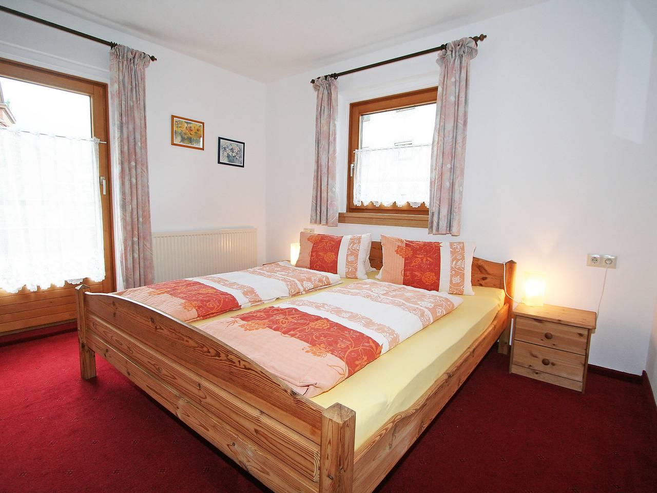 Sonnenheim met 2 slaapkamers en binnenzwembad in Mayrhofen, Zillertaler Alpen, Oostenrijk voor 4 personen foto 4