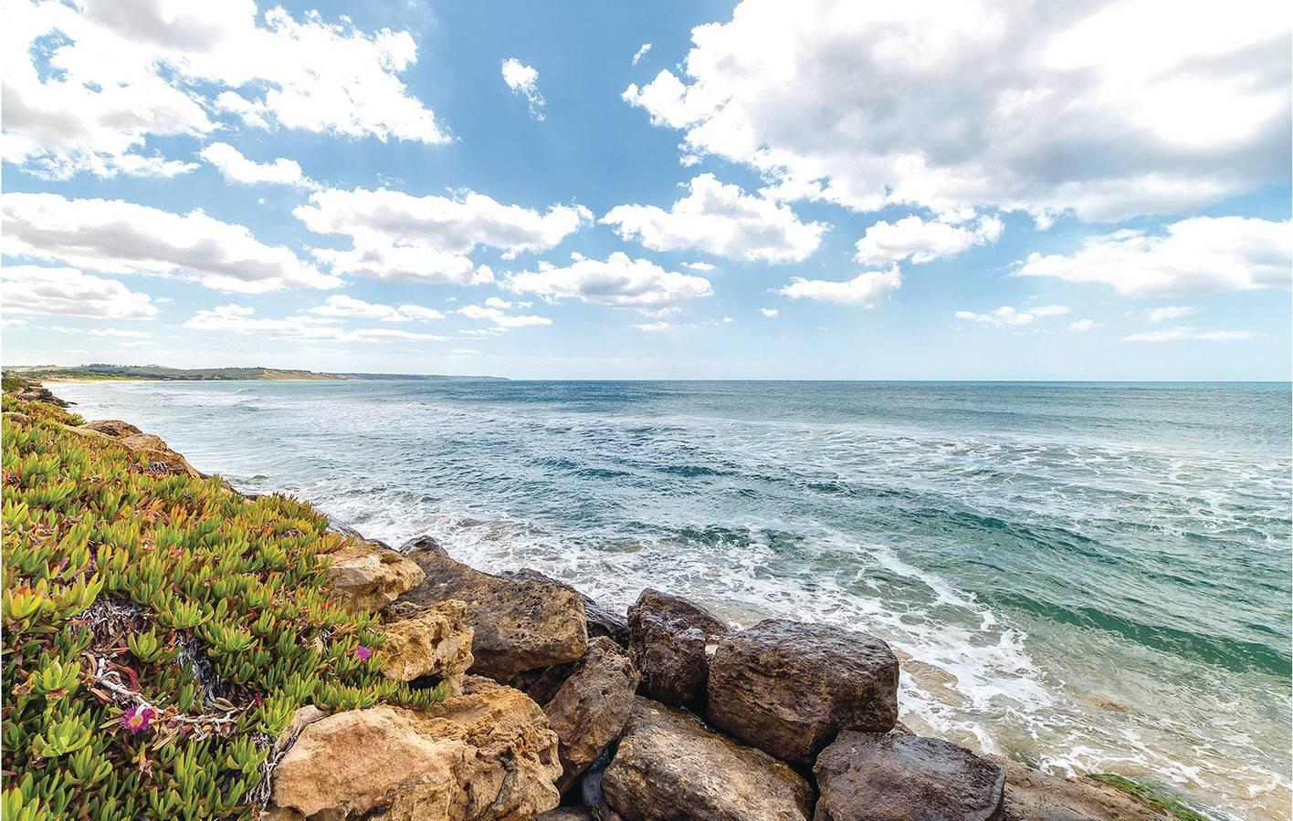 Retraite aan het zwembad met terras: 400m van het strand in Contrada Fiori, Menfi Stad, Italië voor 8 personen foto 24
