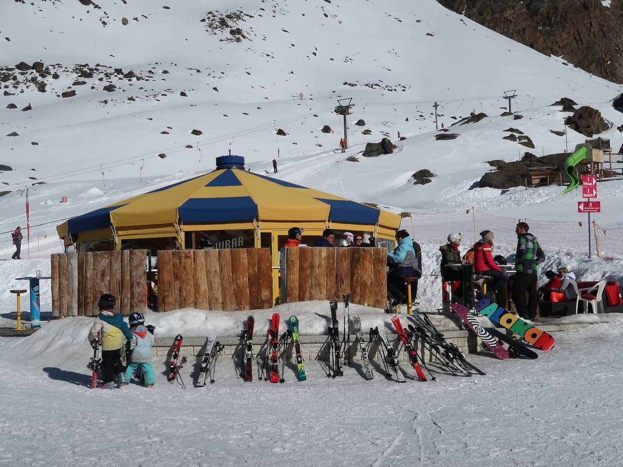 Vakantiehuis met binnenzwembad en zwembad in Saas-Balen, Walliser Alpen, Zwitserland voor 4 personen foto 21