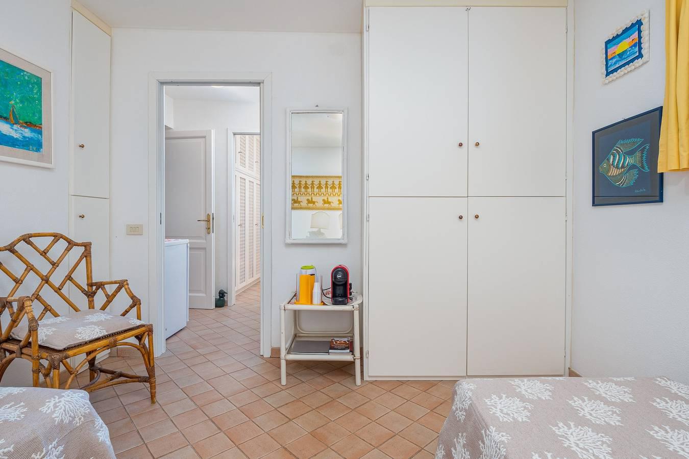 Appartement 'Bella Vista Marinella 1' met zeezicht, terras in Porto Rotondo, Olbia, Italië voor 6 personen foto 25