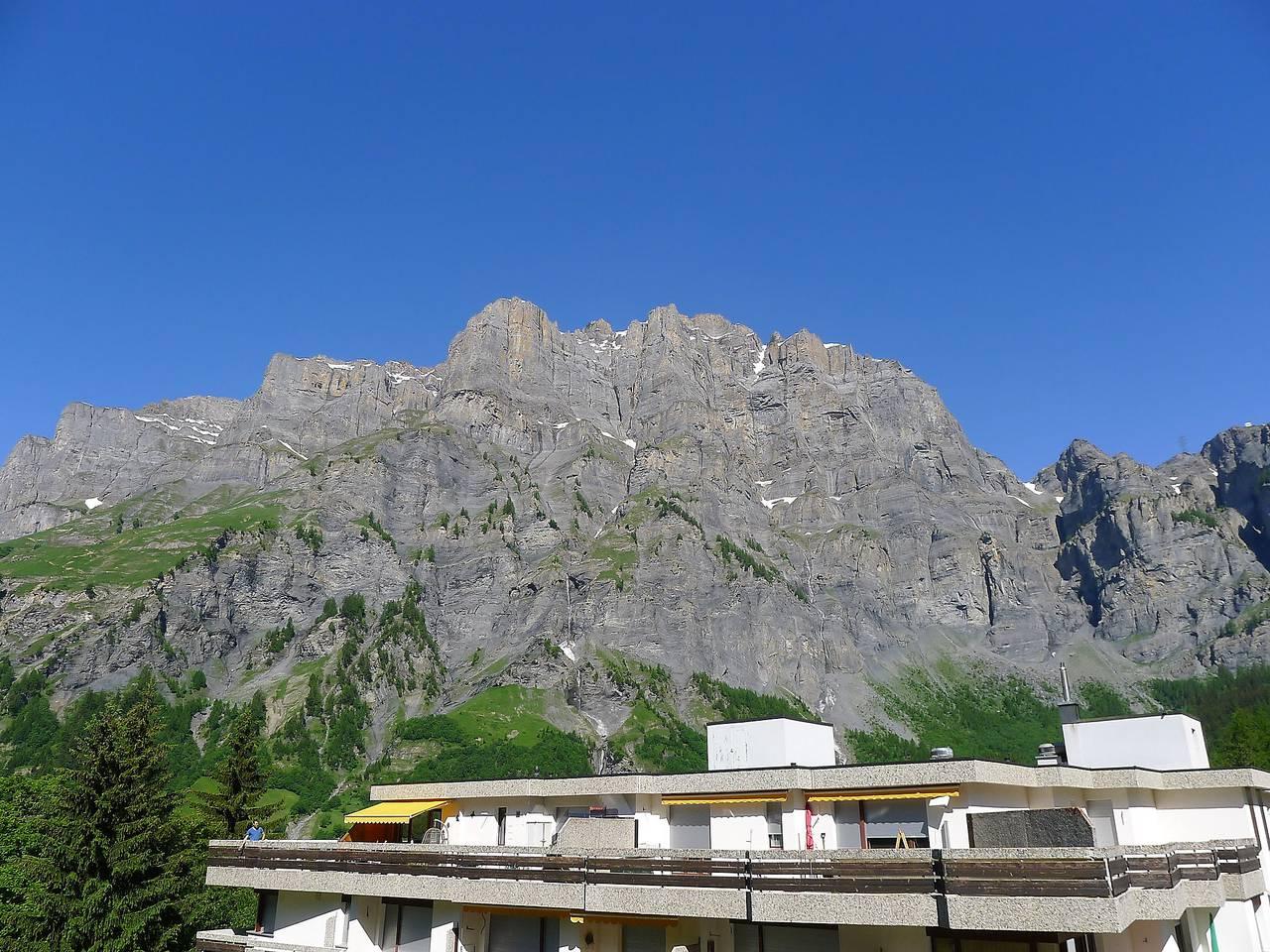 Vakantieappartement met 65 m², 1 slaapkamer en balkon in Leukerbad, Wallis, Zwitserland voor 4 personen foto 11