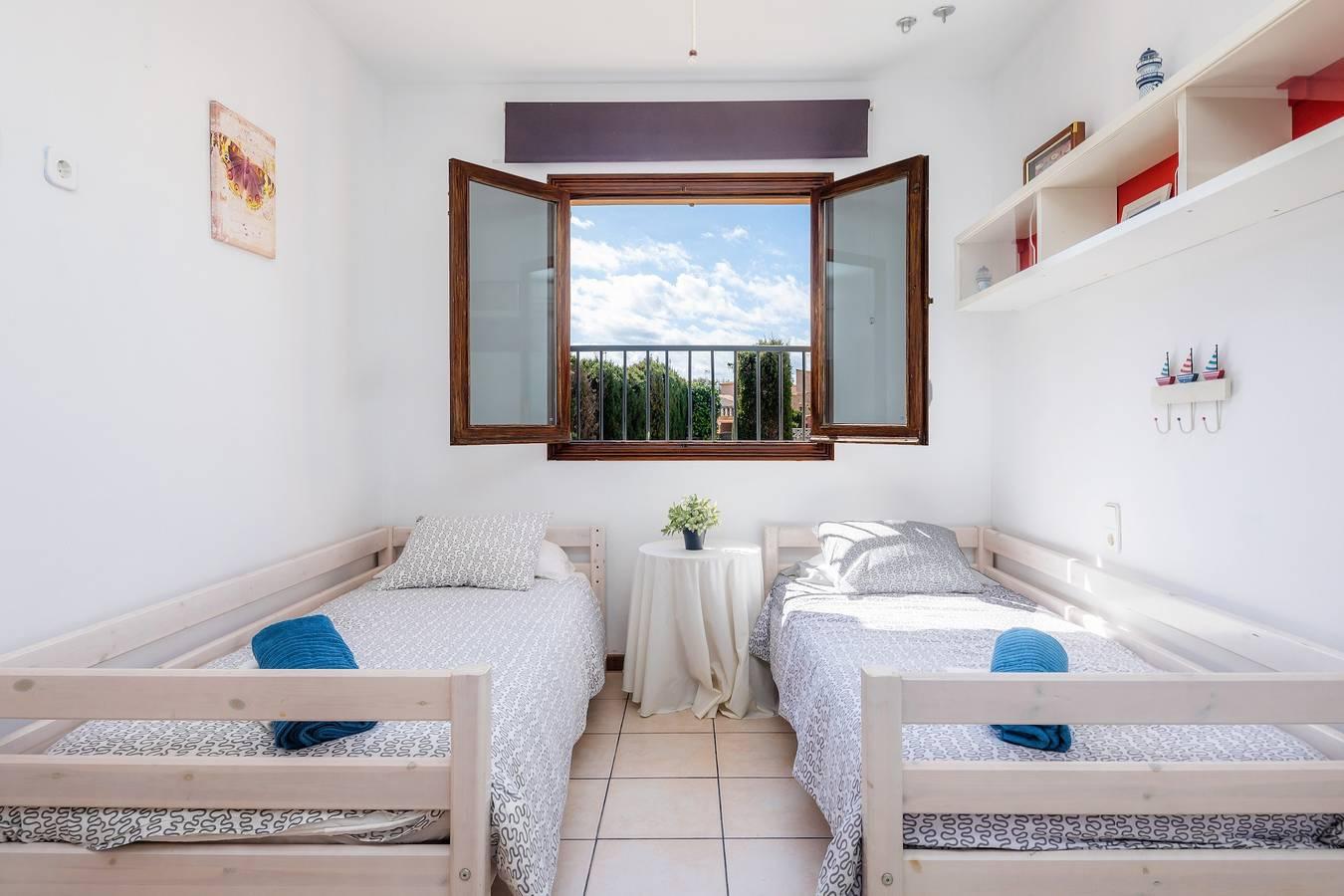 Huisdiervriendelijk Chalet Casa Arturo met zwembad in Sa Coma, Sant Llorenç des Cardassar, Spanje voor 8 personen foto 24