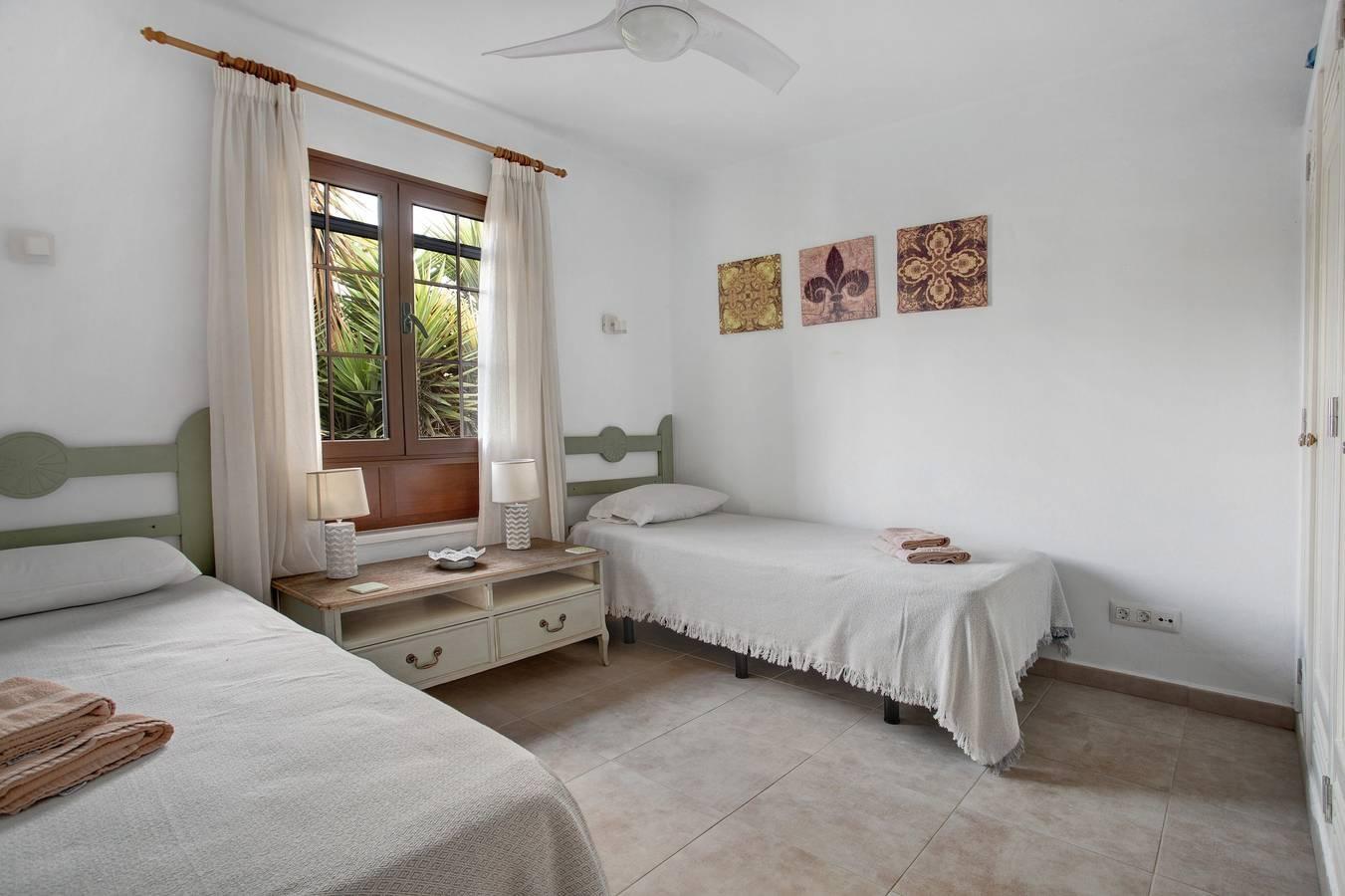 Appartement Puerto Chico 3 met zeezicht, zwembad, terras & Wi-Fi in Playa Blanca, Yaiza, Spanje voor 5 personen foto 20