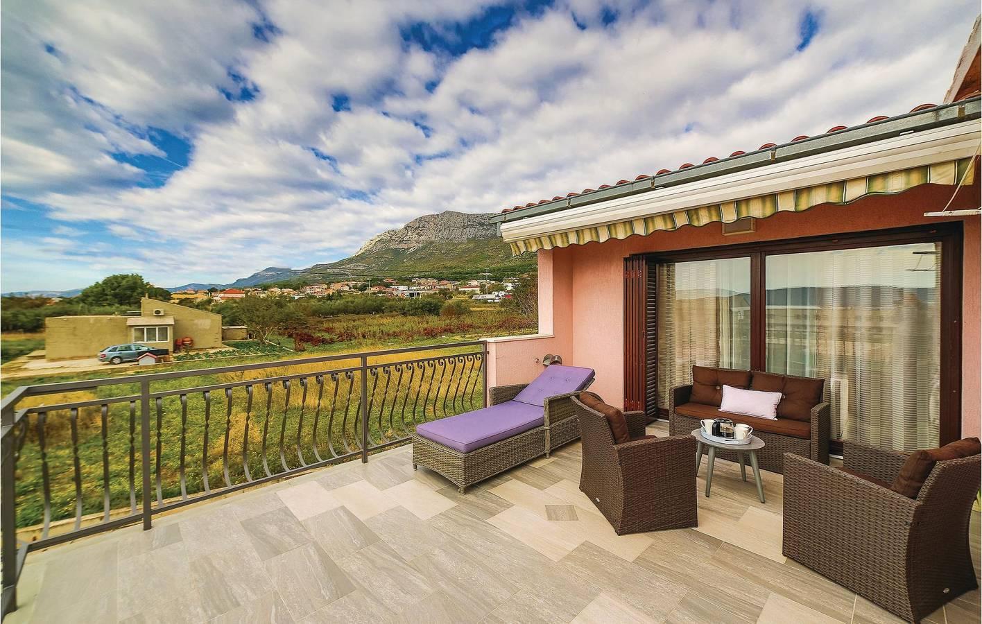 Appartement aan zee in Kastel Sucurac met zwembad en moderne in Kaštela, Dalmatië vasteland, Kroatië voor 7 personen foto 19