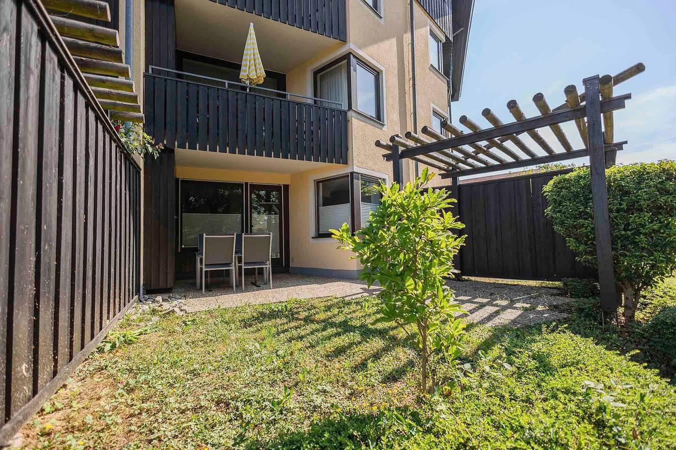 Vakantieappartement met terras en 1 slaapkamer en tuin in Immenstaad am Bodensee, Duitsland voor 3 personen foto 21