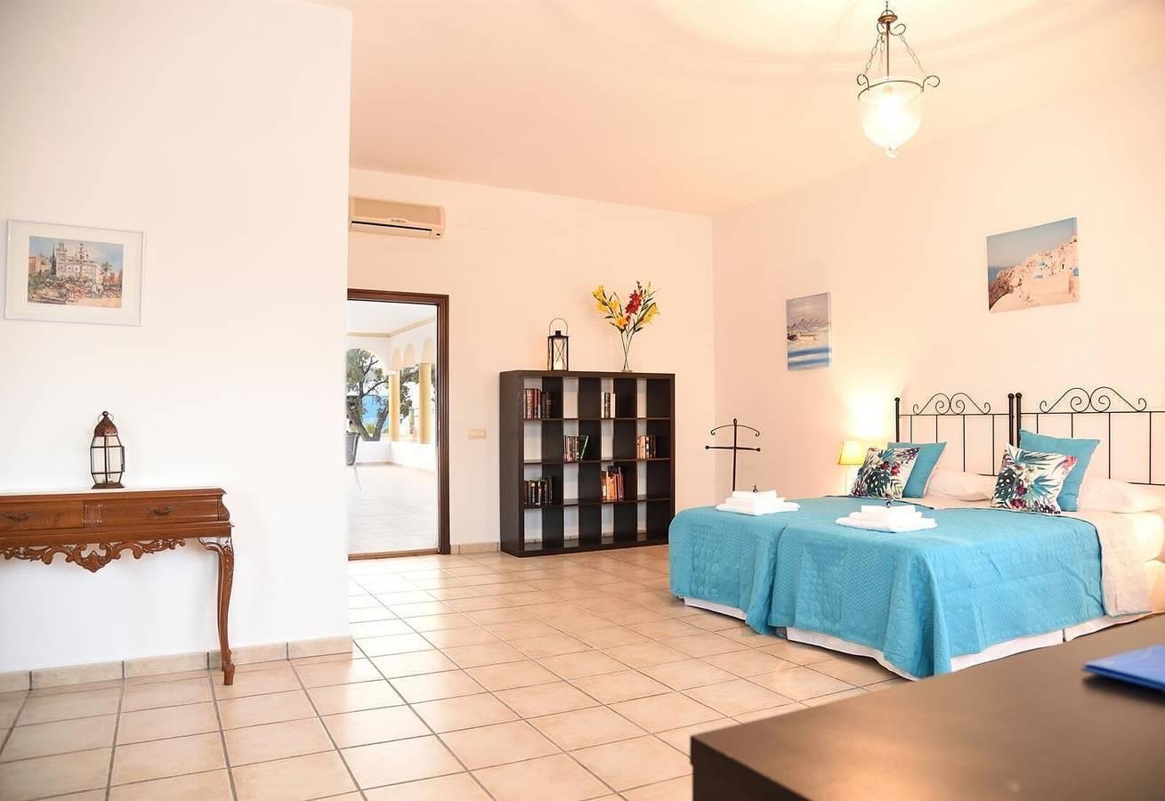 Villa Bellavista met privé zwembad, vrij uitzicht en Wifi in Lora del Río, Sevilla Provincie, Spanje voor 14 personen foto 19
