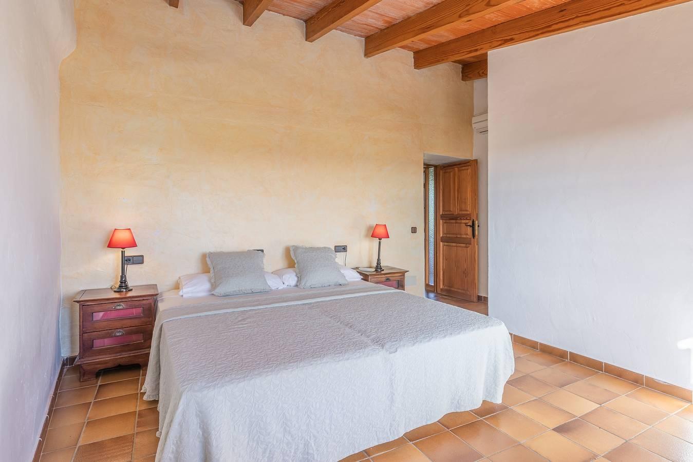 Vakantie Appartement "Es turo de Cabrera" met Tuin, Zwembad in Ses Salines, Kust van Mallorca, Spanje voor 4 personen foto 19