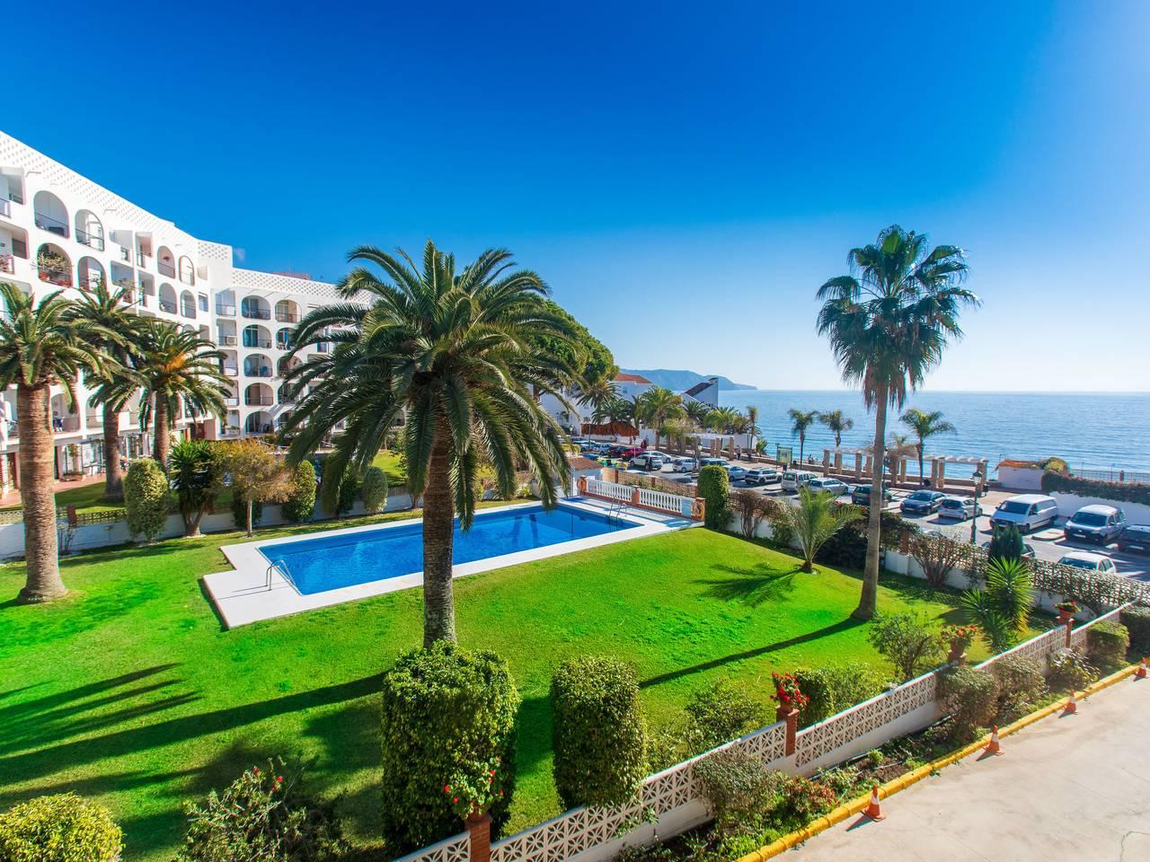 Vakantieappartement met zeezicht en zwembad in Playa Carabeo, Nerja, Spanje voor 4 personen foto 24