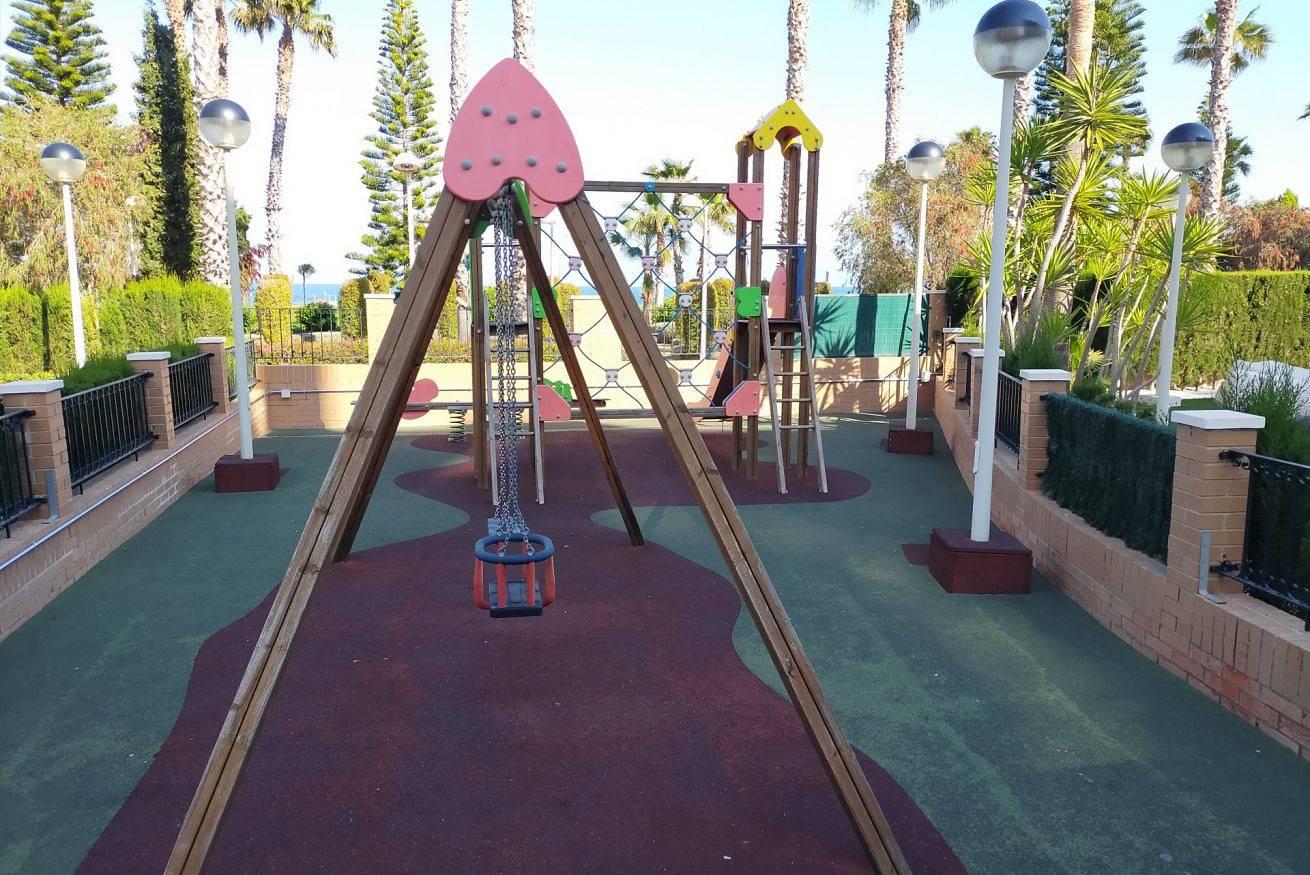 Vakantieappartement met balkon/terras in Oropesa del Mar, Spanje voor 6 personen foto 24