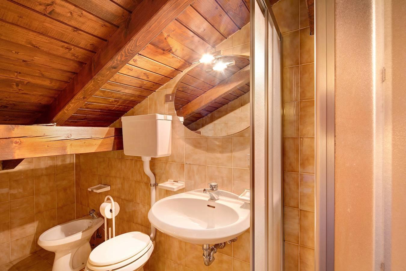 Vakantieappartement met airconditioning in Livigno (Town), Livigno, Italië voor 9 personen foto 24