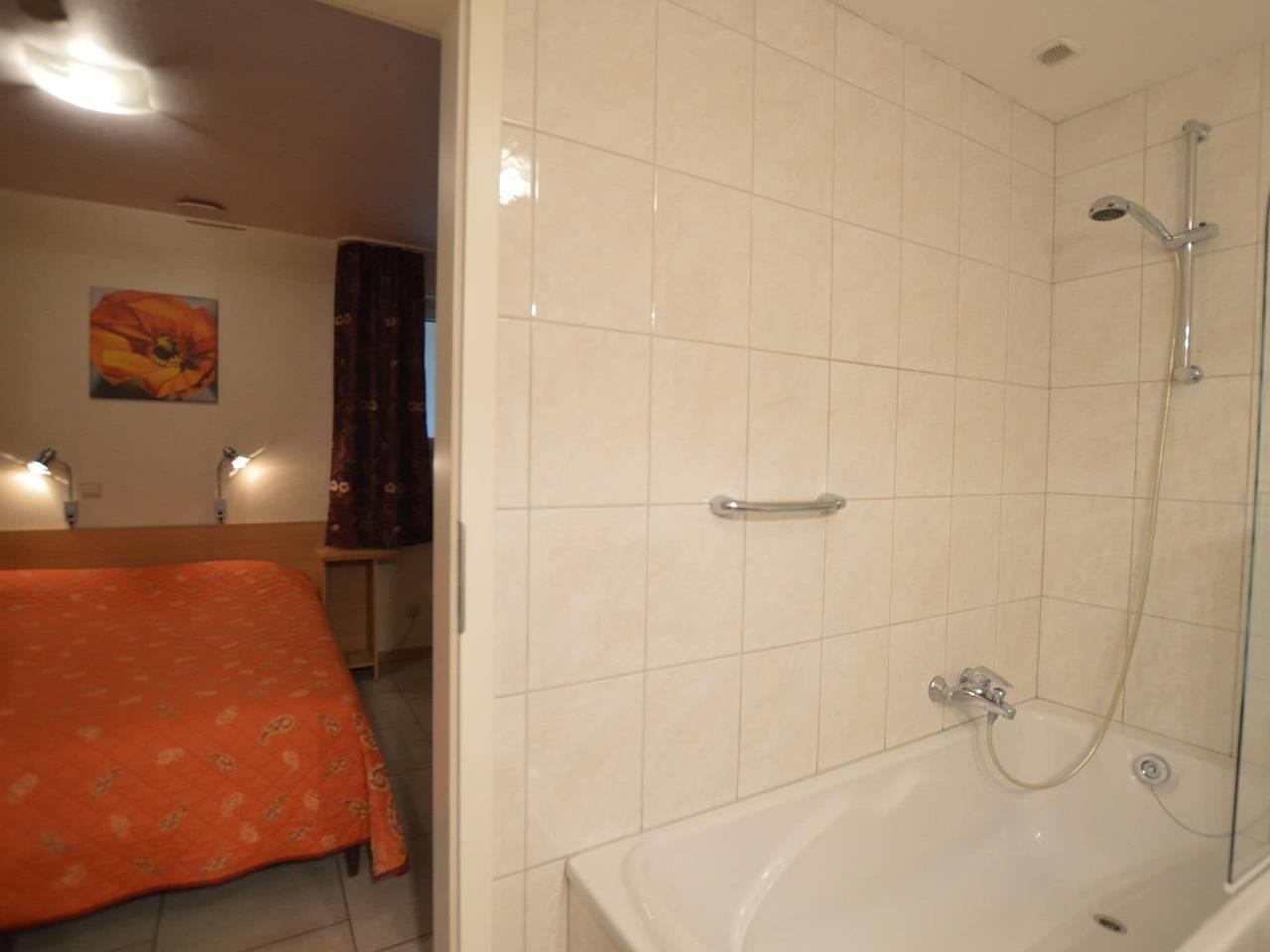 Vakantiehuis in Robertville bij Meer & Sauna in Robertville (België), Weismes, België voor 13 personen foto 21
