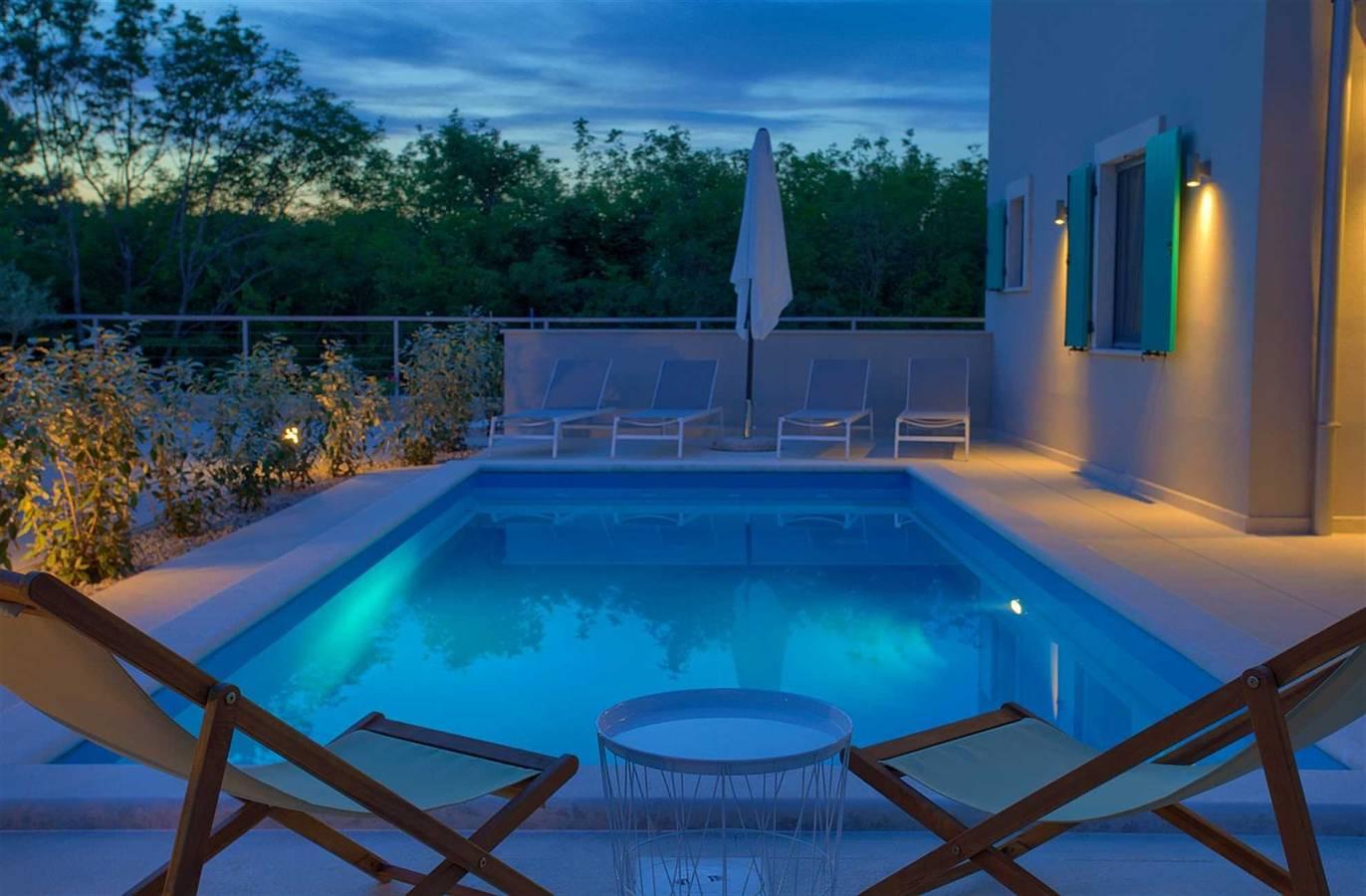 Villa met balkon/terras in Rasopasno, Dobrinj, Kroatië voor 8 personen foto 19