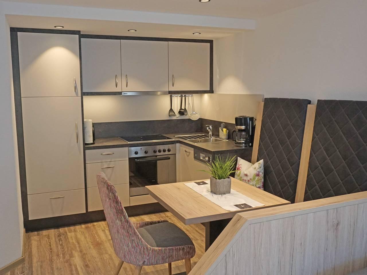 Vakantieappartement met sauna en binnenzwembad in Stubai Alps, Sölden, Oostenrijk voor 3 personen foto 3
