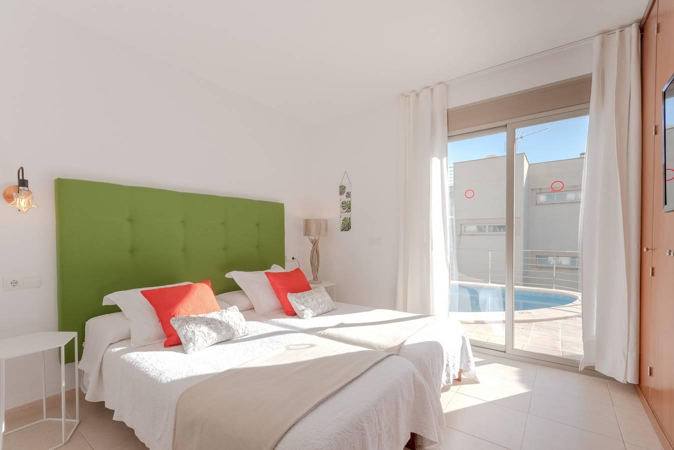 Villa Alcanada Lighthouse in Alcanada, Alcúdia, Spanje voor 8 personen foto 23