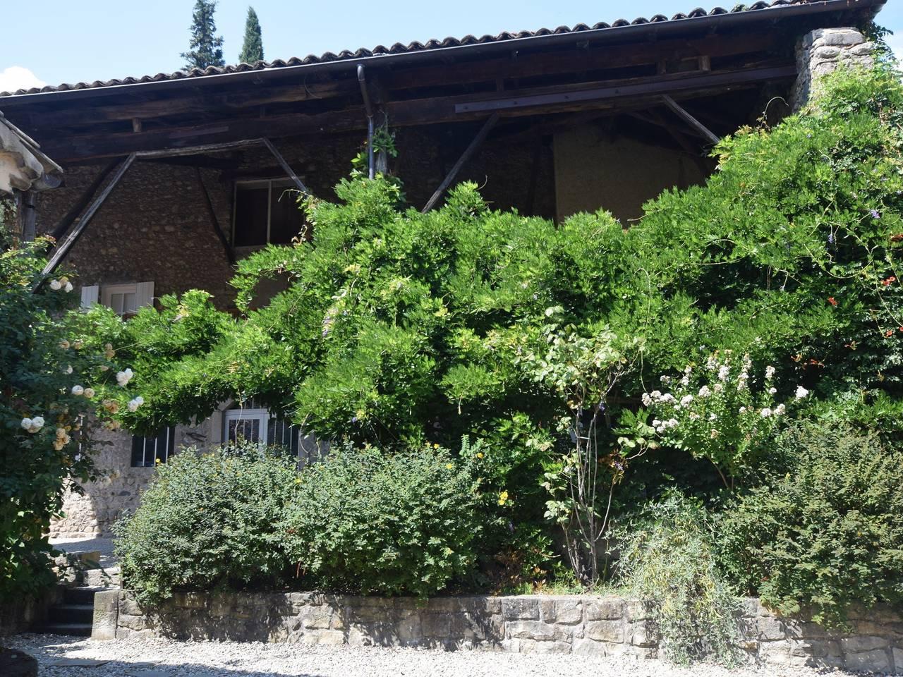 Vakantiehuis met zwembad in Lalevade-d'Ardèche, Parc naturel régional des Monts d'Ardèche, Frankrijk voor 6 personen foto 19