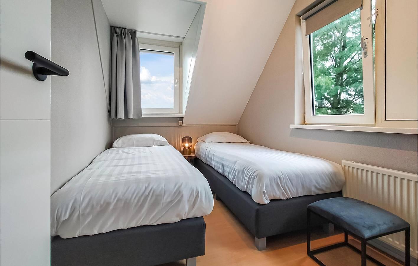Vakantiehuis met terras in Vlagtwedde, Provincie Groningen, Nederland voor 8 personen foto 21