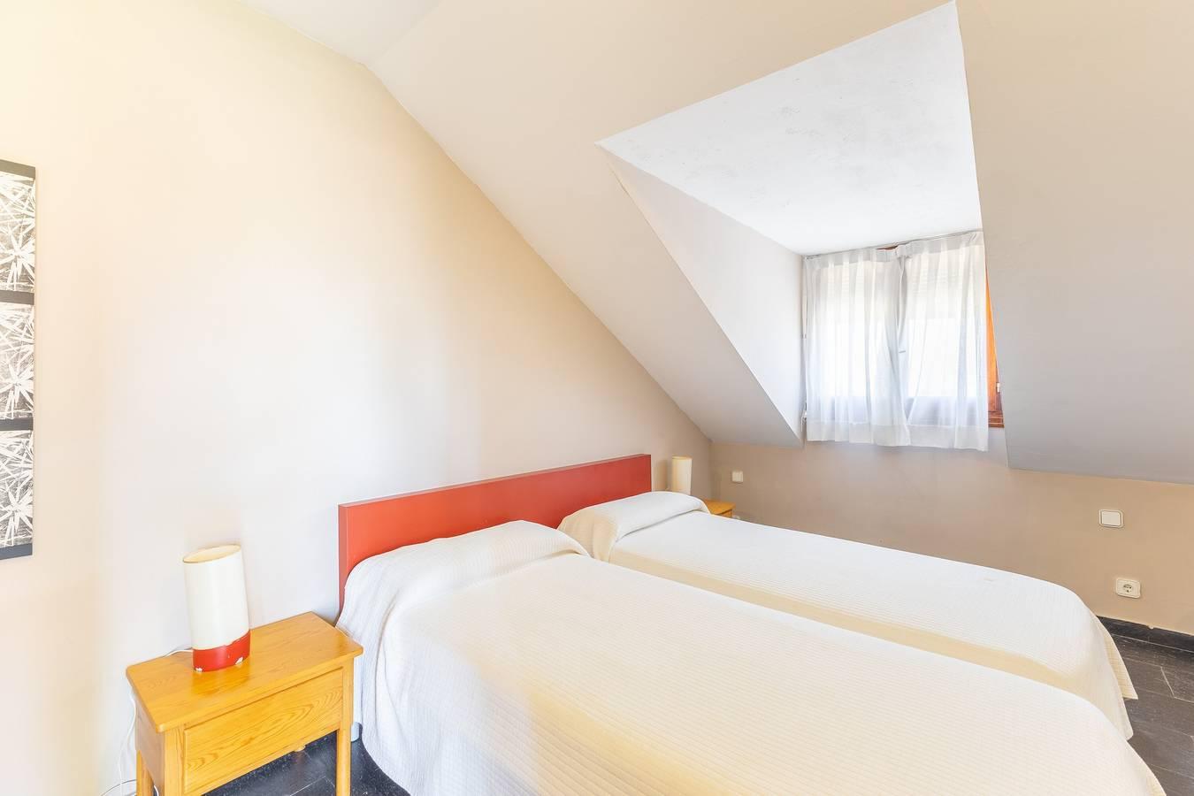 Appartement 'Casa Rural Cantueso 1' in La Matilla, Segovia Provincie, Spanje voor 12 personen foto 20