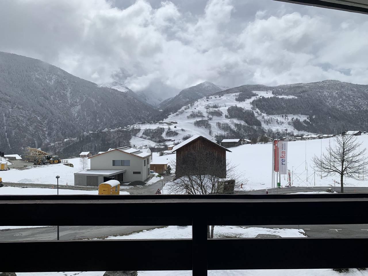 Vakantieappartement met binnenzwembad en zwembad in Disentis, Surselva, Zwitserland voor 4 personen foto 19