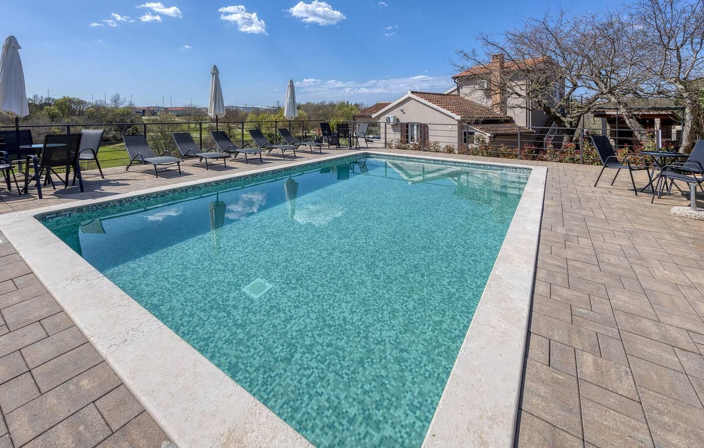 Modern appartement met terras vlak bij restaurants en het stadscentrum in Centraal Istrië, Kroatië voor 6 personen foto 20