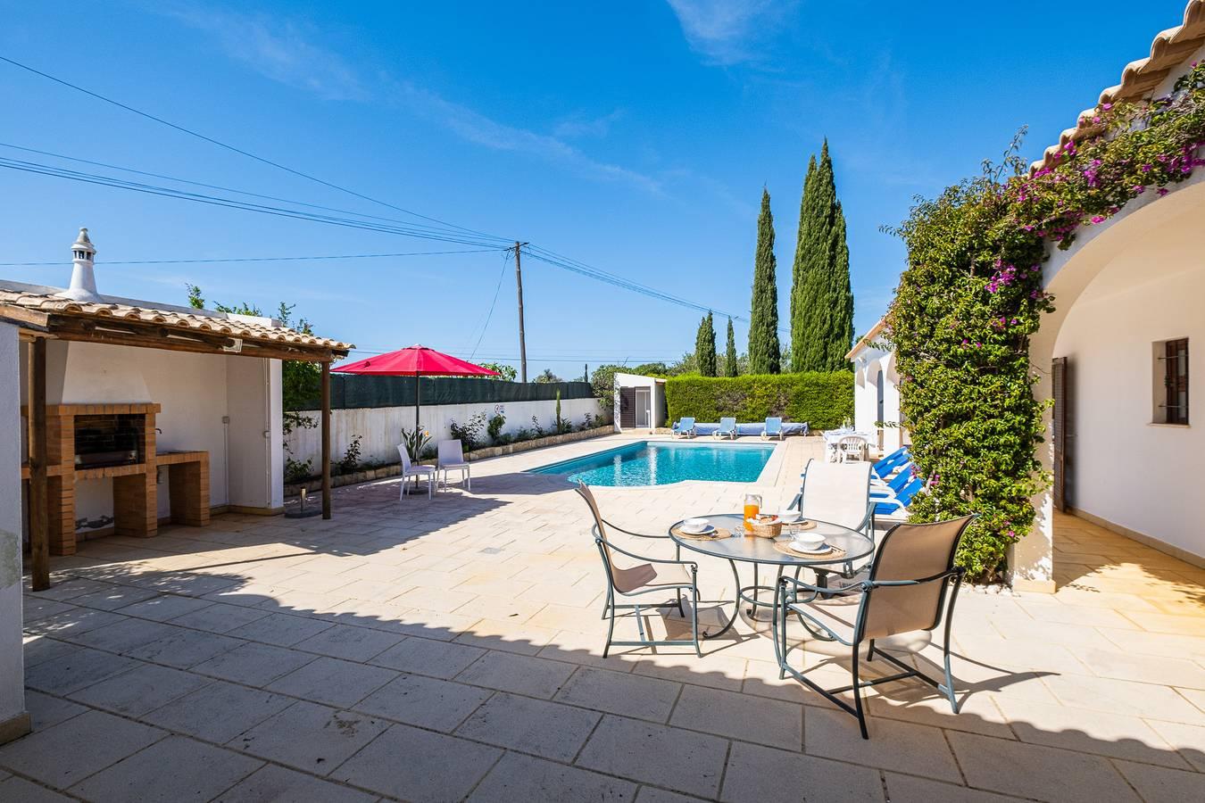 Vakantiehuis met privézwembad en zwembad in Guia, Portugal voor 7 personen foto 21