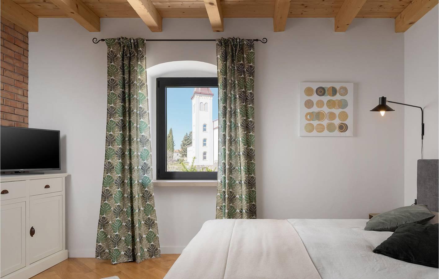 Stijlvol appartement met 2 slaapkamers, zwembad en terras, op 1 km in Medulin City, Medulin, Kroatië voor 6 personen foto 21