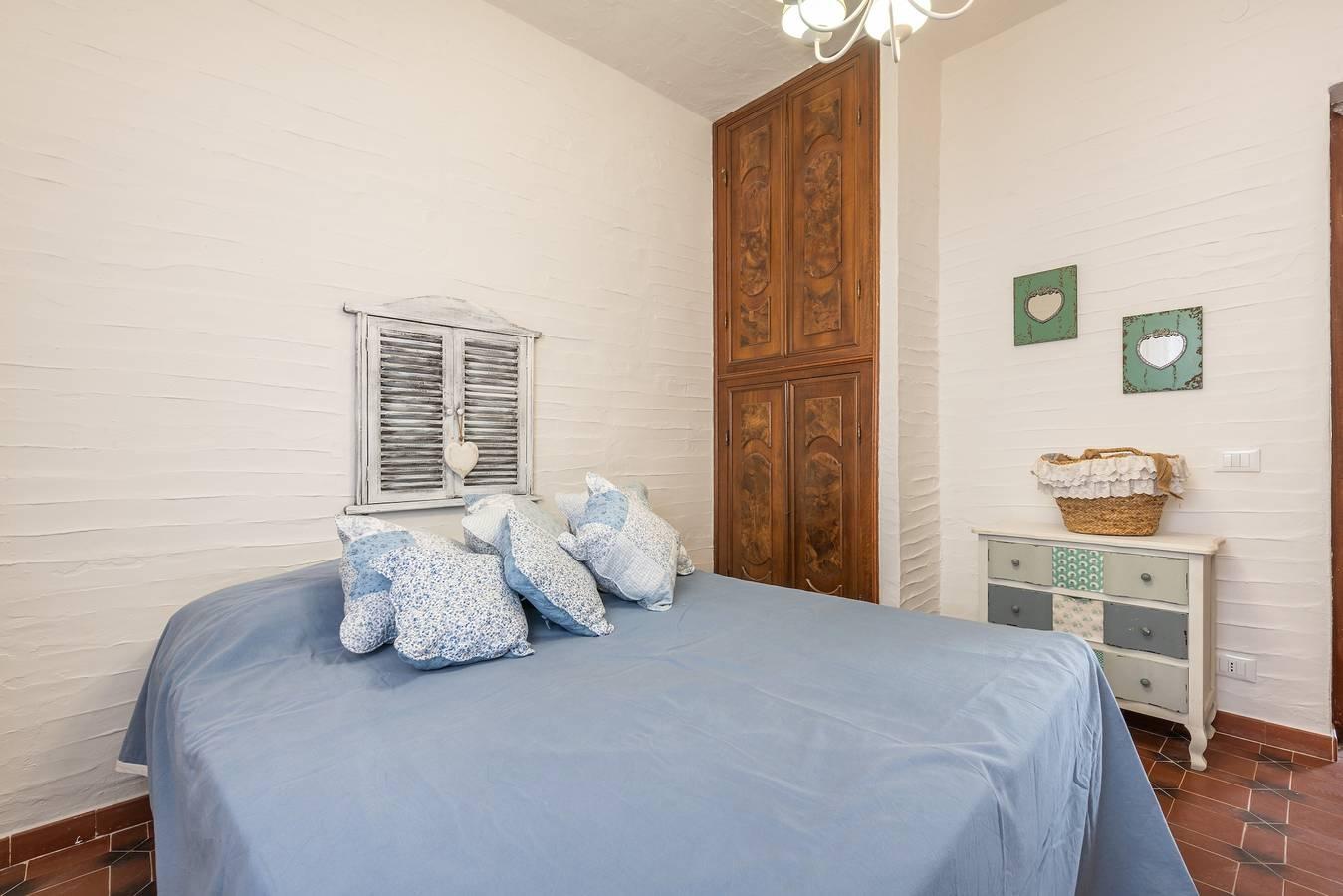Vakantiehuis "Nicoleup" met Uitzicht op Zee, Terras & in Spiaggia di Porto Columbu, Sarroch, Italië voor 5 personen foto 21