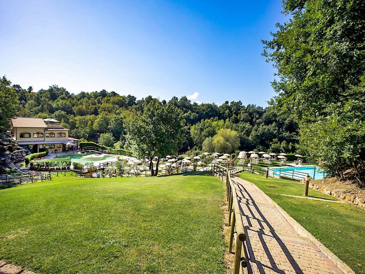Vakantieappartement met hottub en zwembad in Sorano, Provincie Grosseto, Italië voor 2 personen foto 19