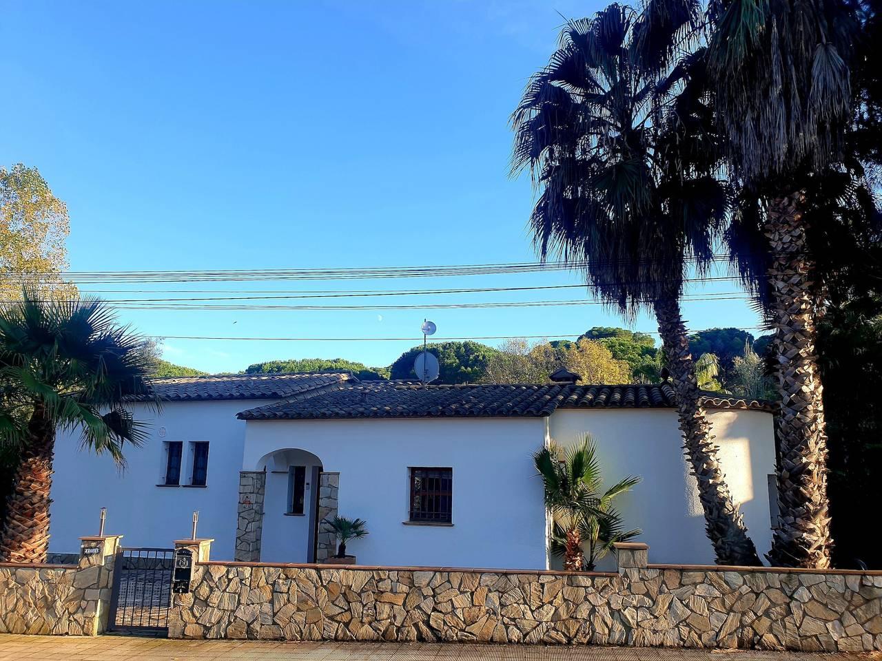 Villa Francisco met uitzicht op de bergen, zwembad en Wi-Fi in Cabanyes, Calonge, Spanje voor 10 personen foto 18
