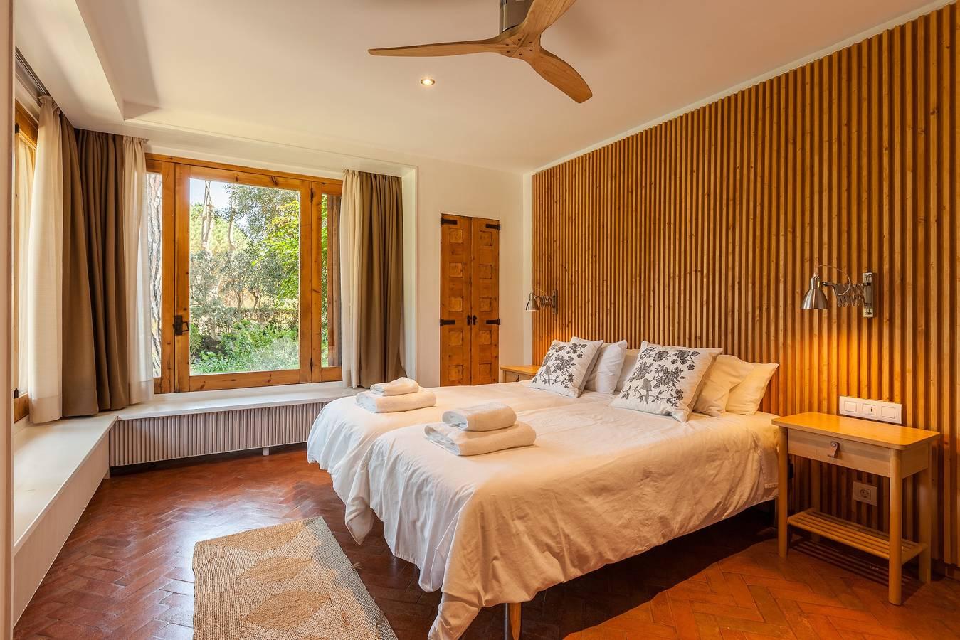 Prachtige villa 'Barcelona Country House' met groot in Premià de Dalt, Costa del Maresme, Spanje voor 10 personen foto 19