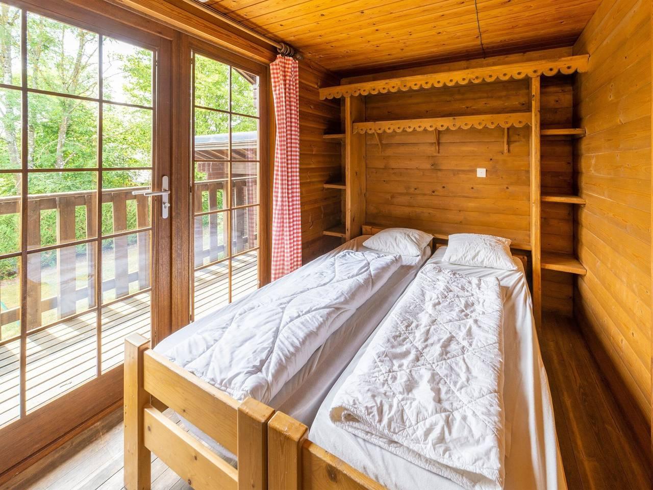 Chalet Comfort Vlakbij Durbuy in Barvaux-sur-Ourthe, Durbuy, België voor 22 personen foto 21